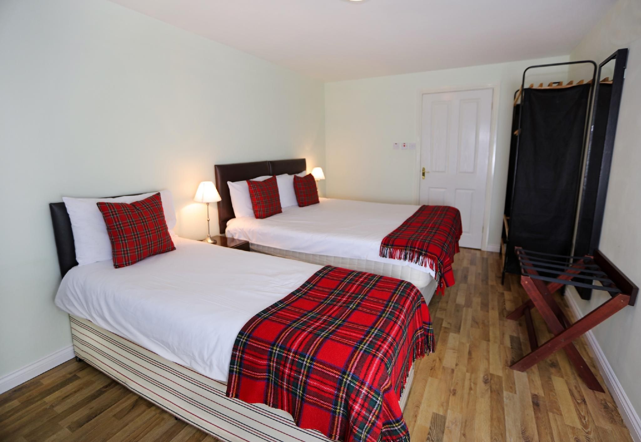 Double or Twin-Superior-Ensuite