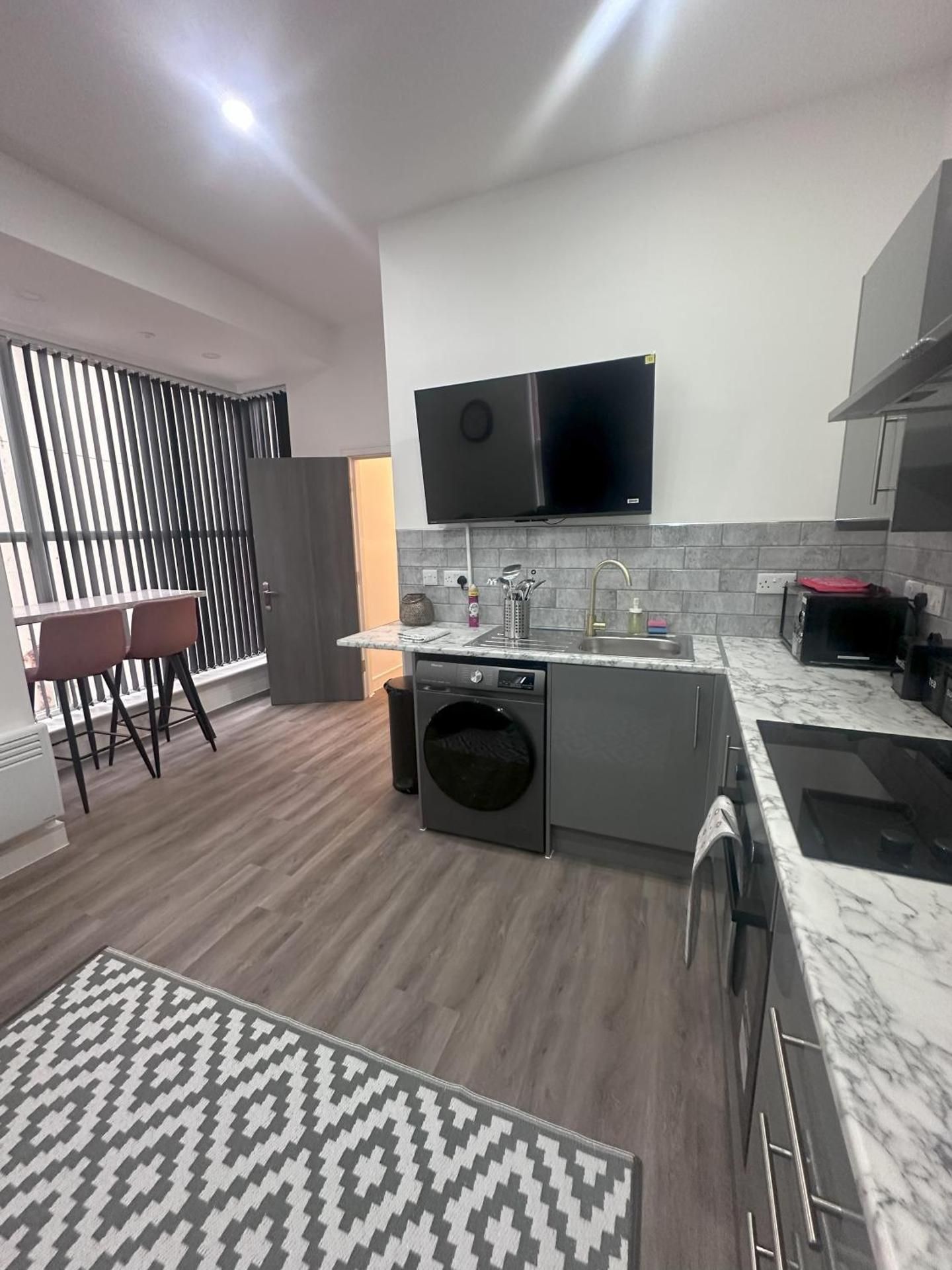 2 Bedroom Flat in Marlborough House Cardiff Centre