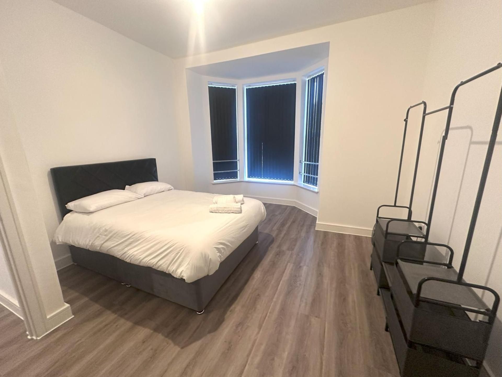 2 Bedroom Flat in Marlborough House Cardiff Centre Two-Bedroom Apartment