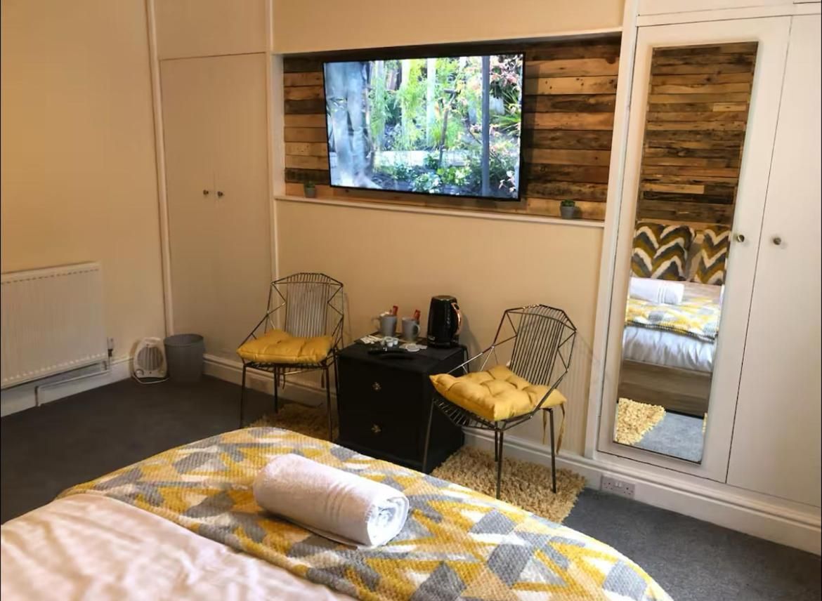 Double Room with Shared Bathroom