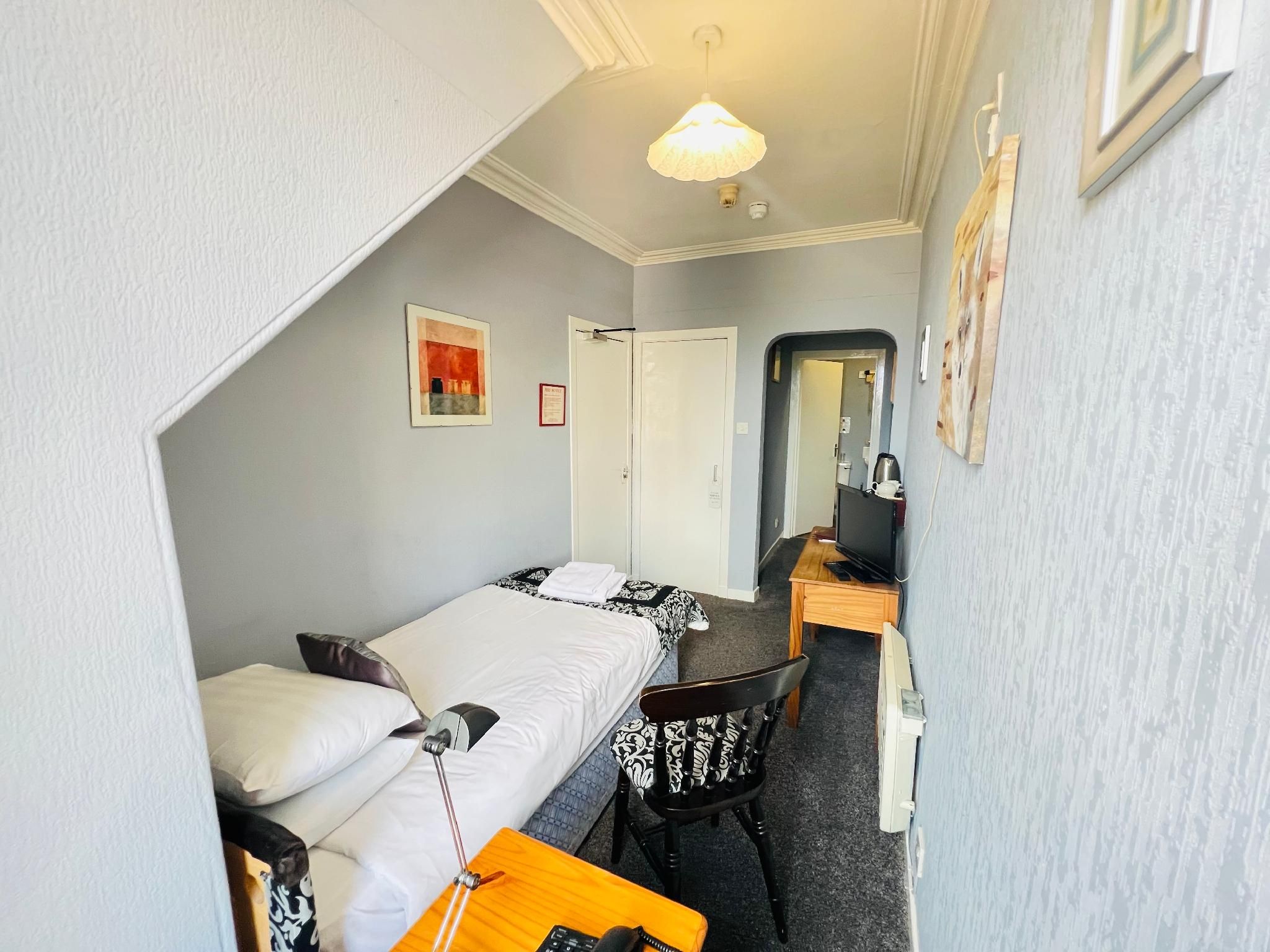 Single - Private Bathroom