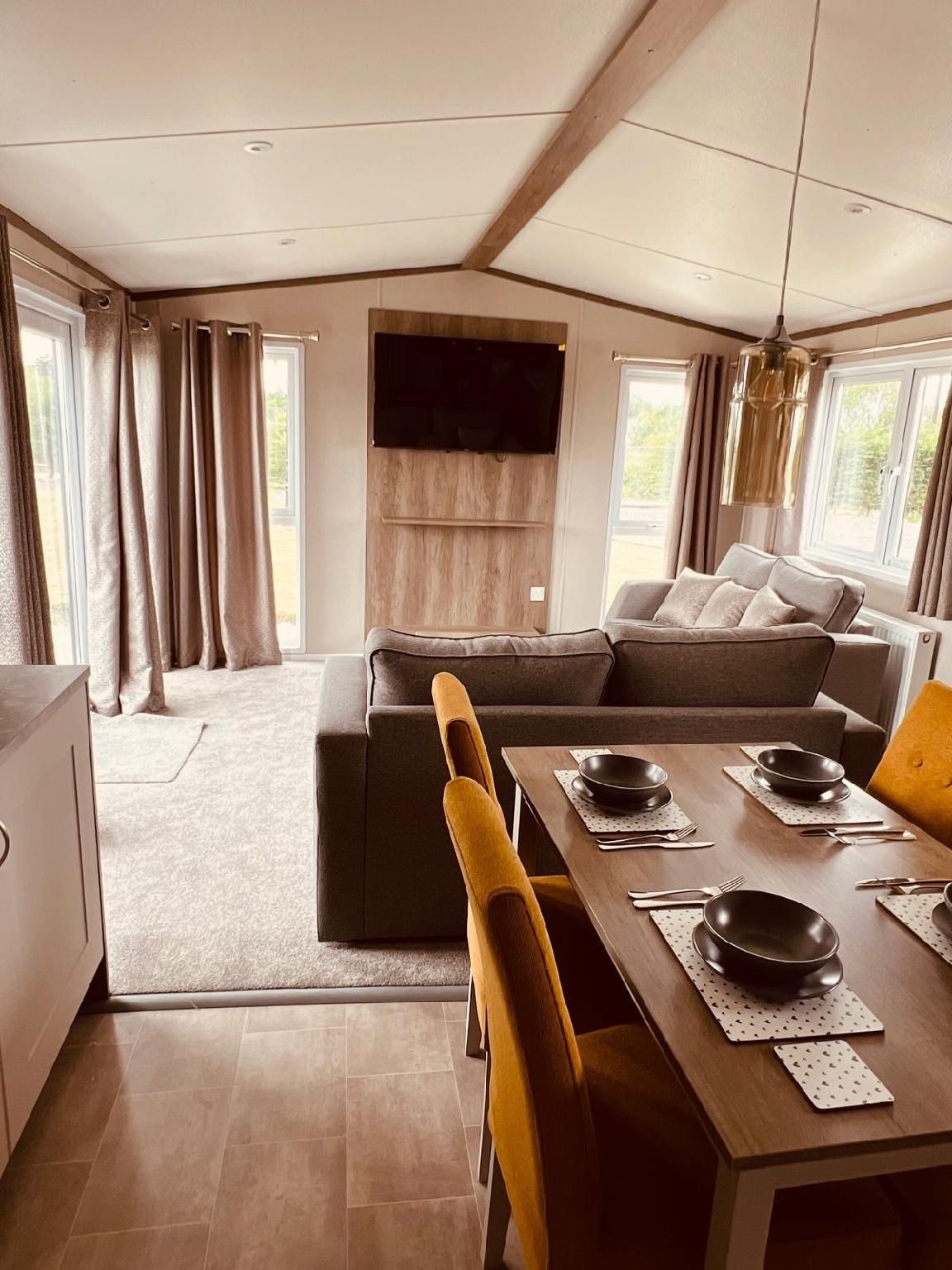 Erins Lakes & lodges