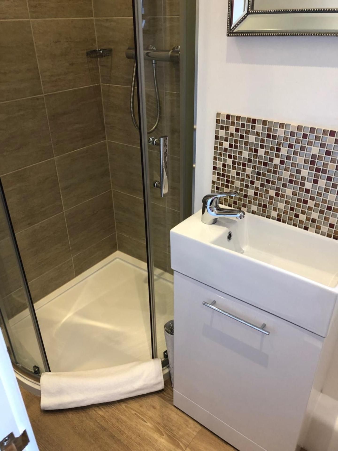 Kings Hotel Single Standard 2