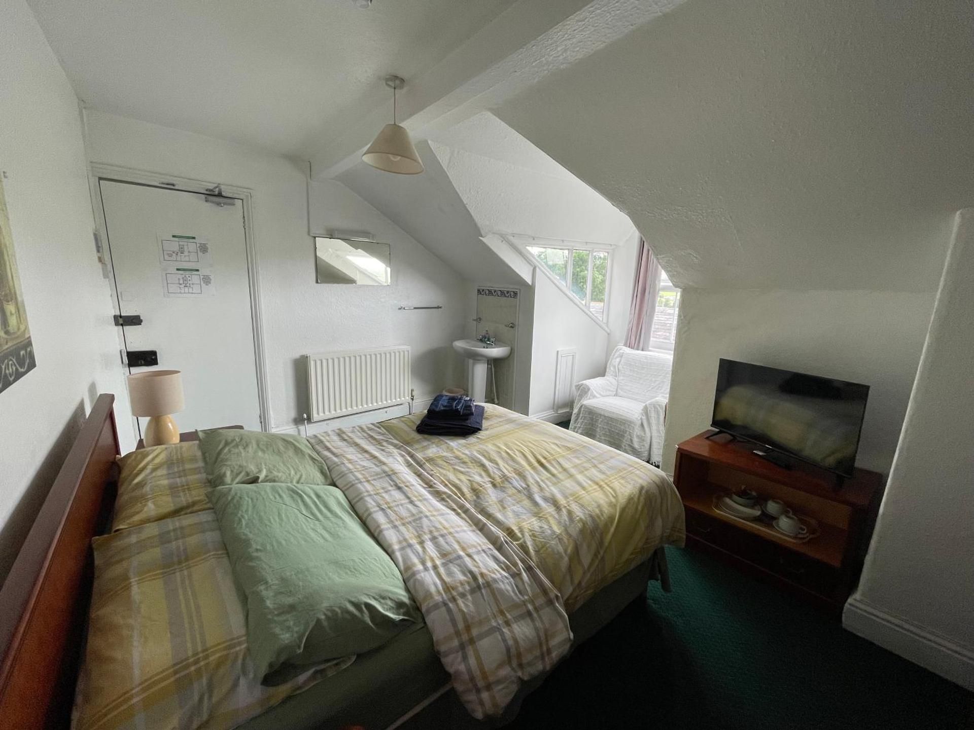 Double Room with Shared Bathroom