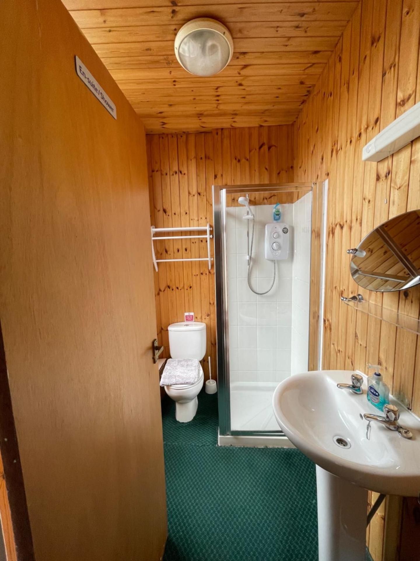 Single Room With Private Bathroom