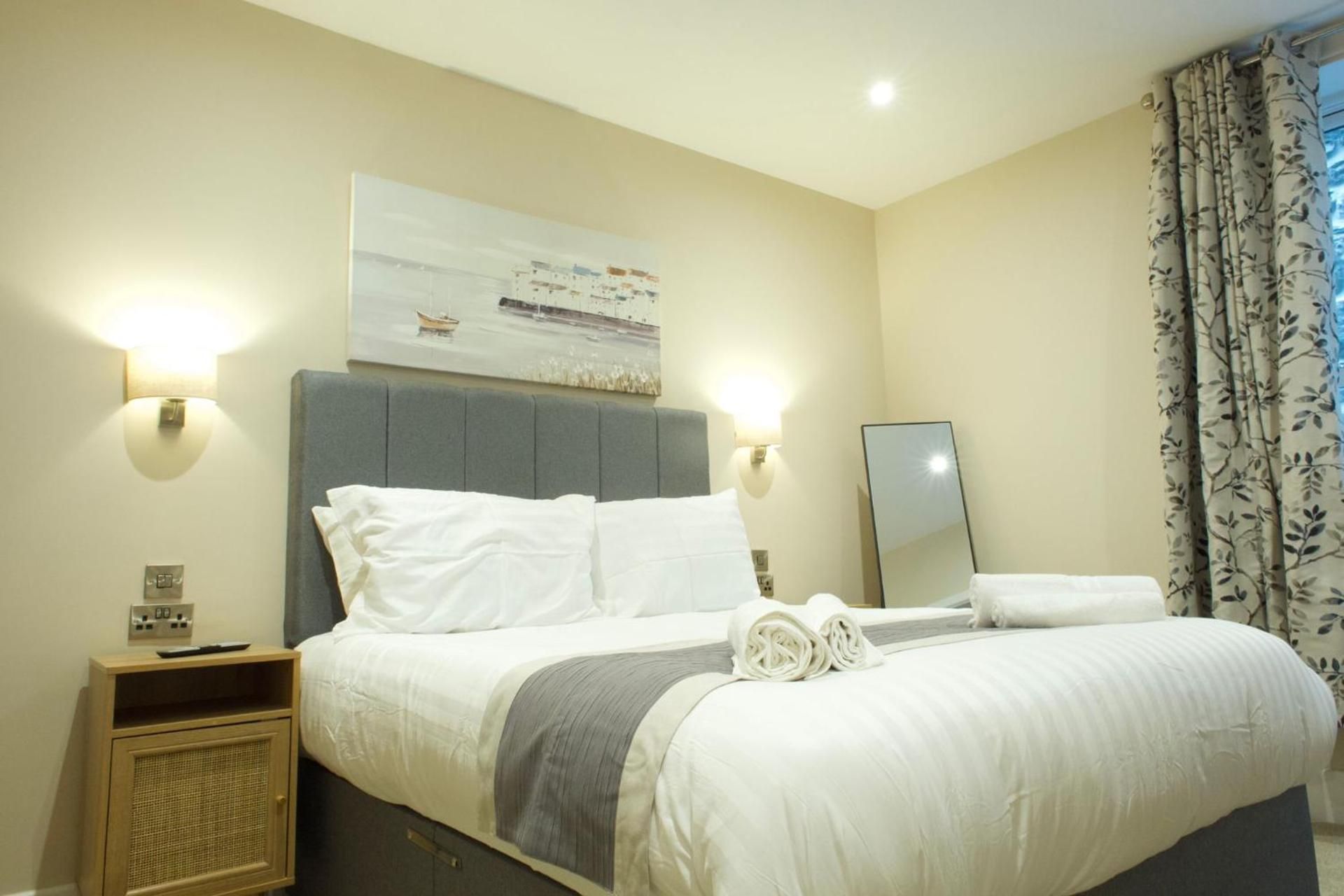 Deluxe King Room