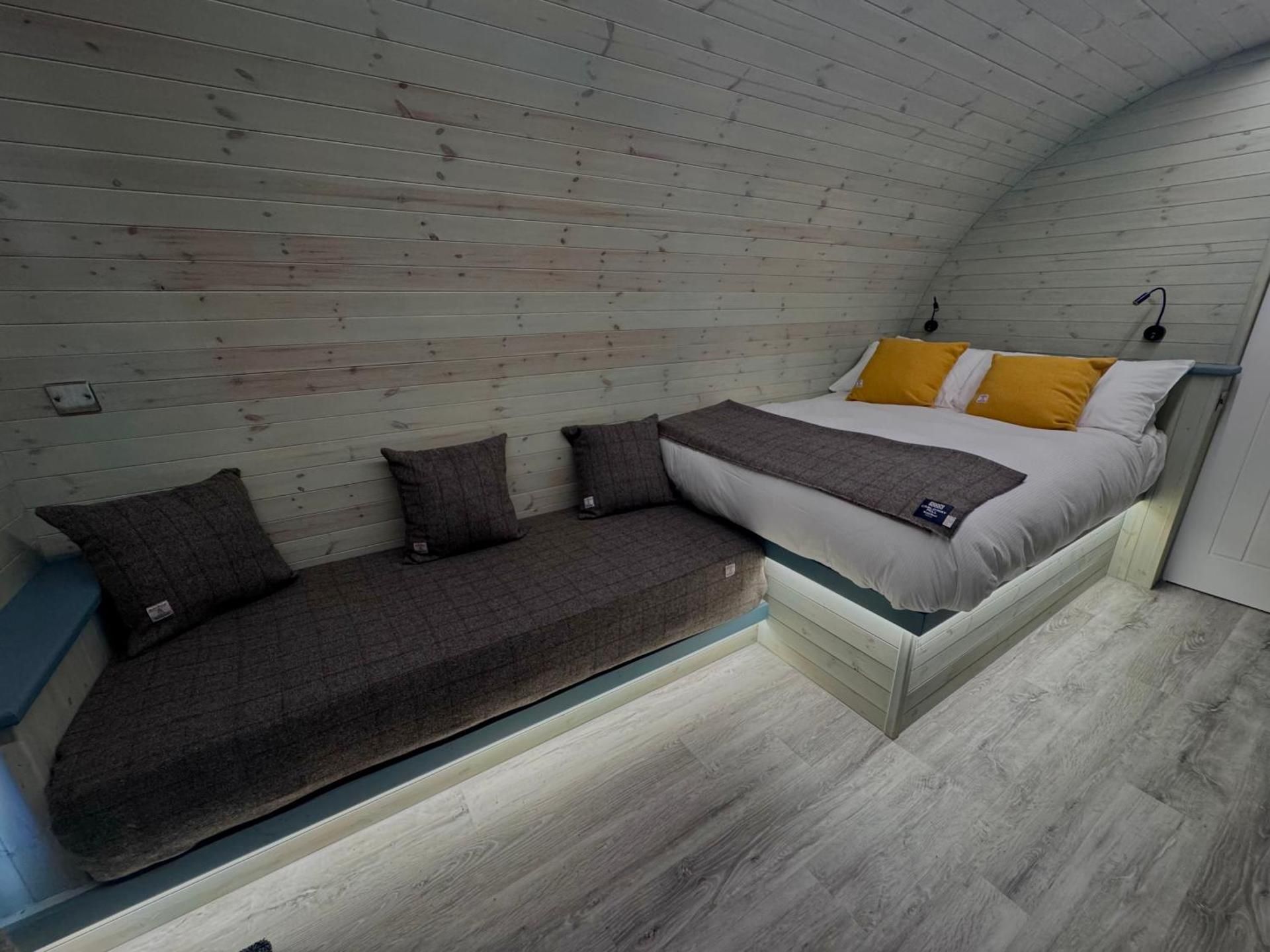 Deluxe Double Room with Extra Bed