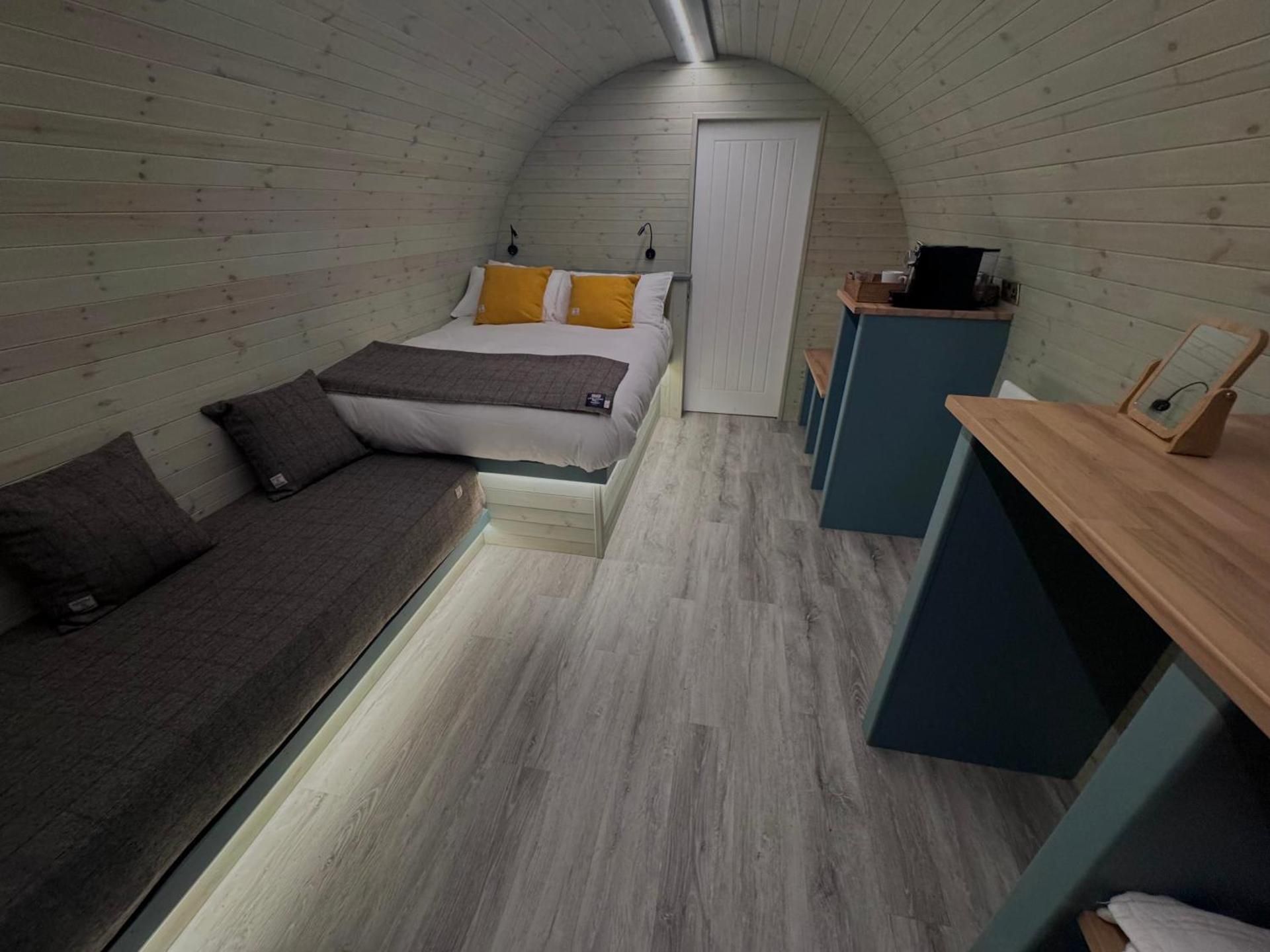 Deluxe Double Room with Extra Bed