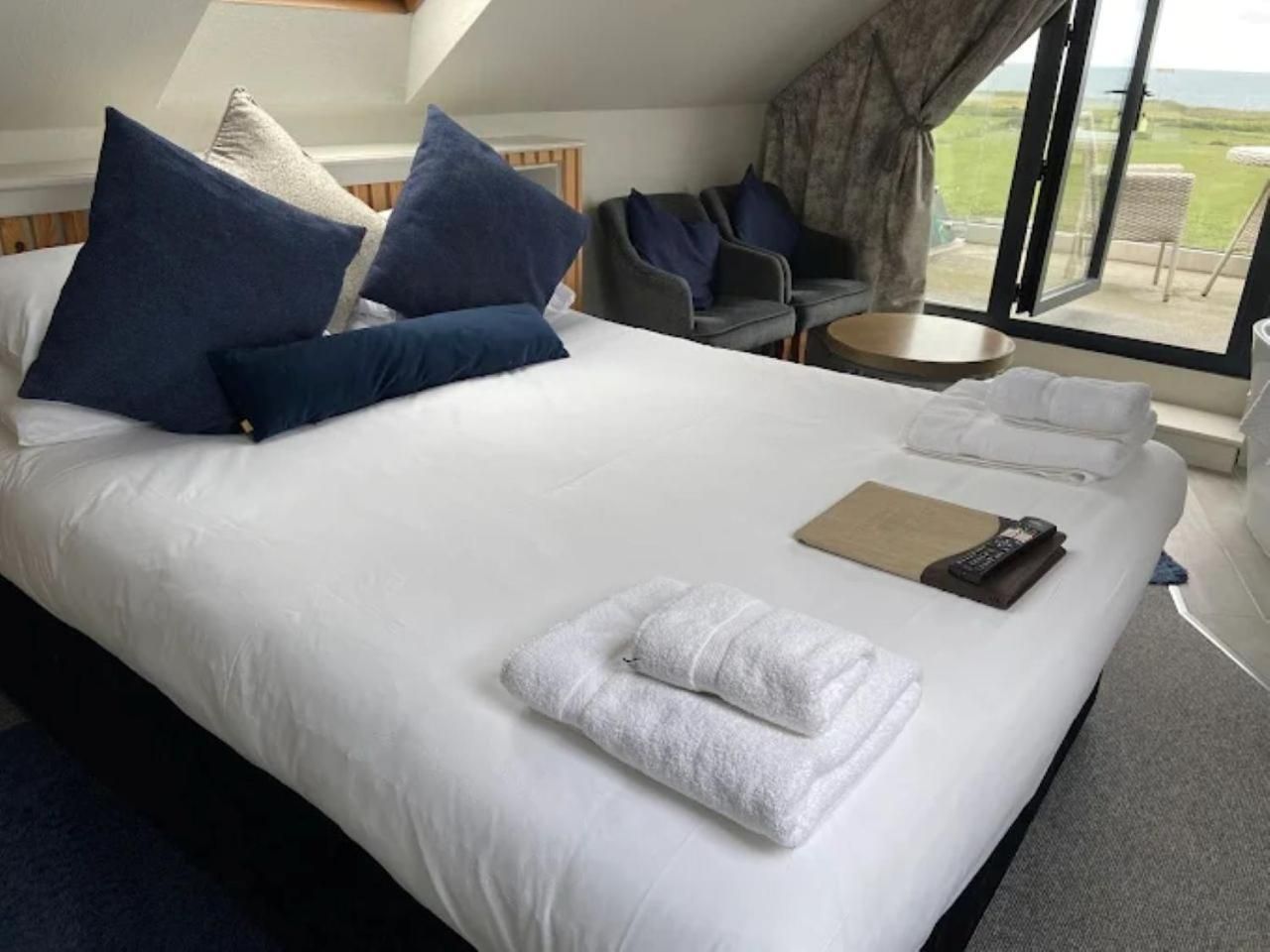 King Room with Balcony