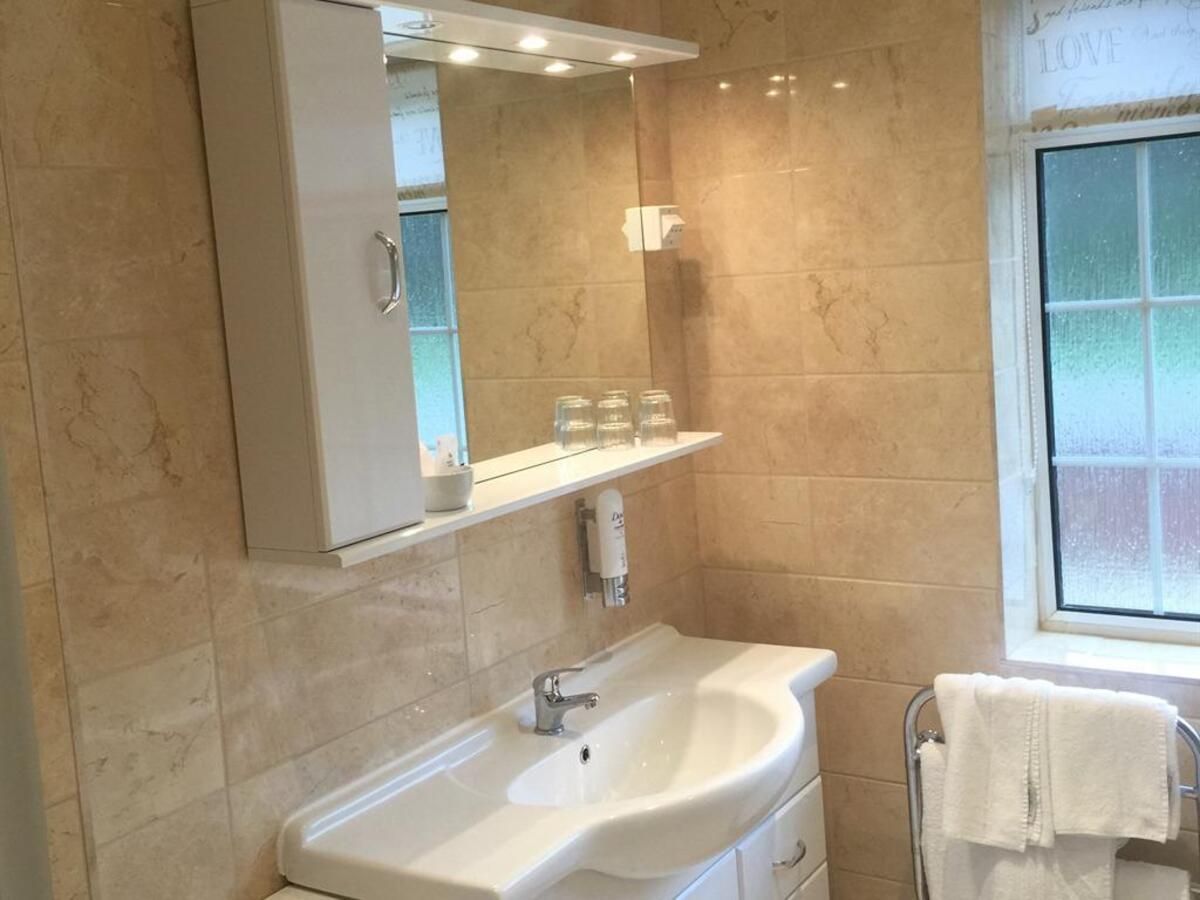 Quad room-Ensuite-Adjoining Room