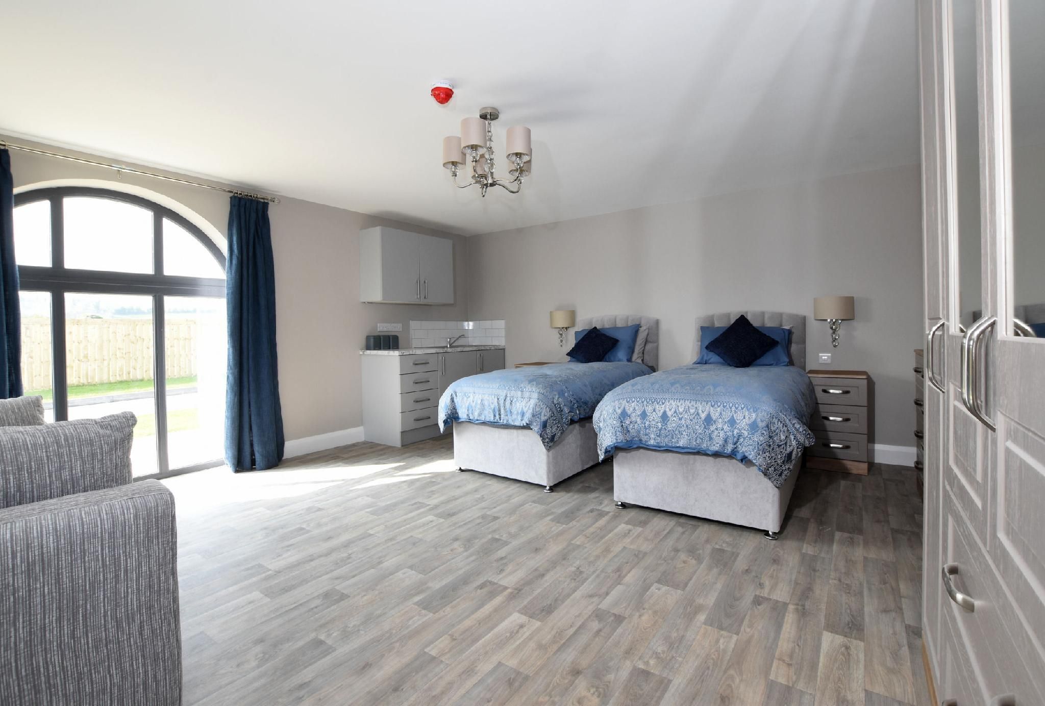 Suite-Luxury-Ensuite with Shower-Countryside view-Ground floor suite