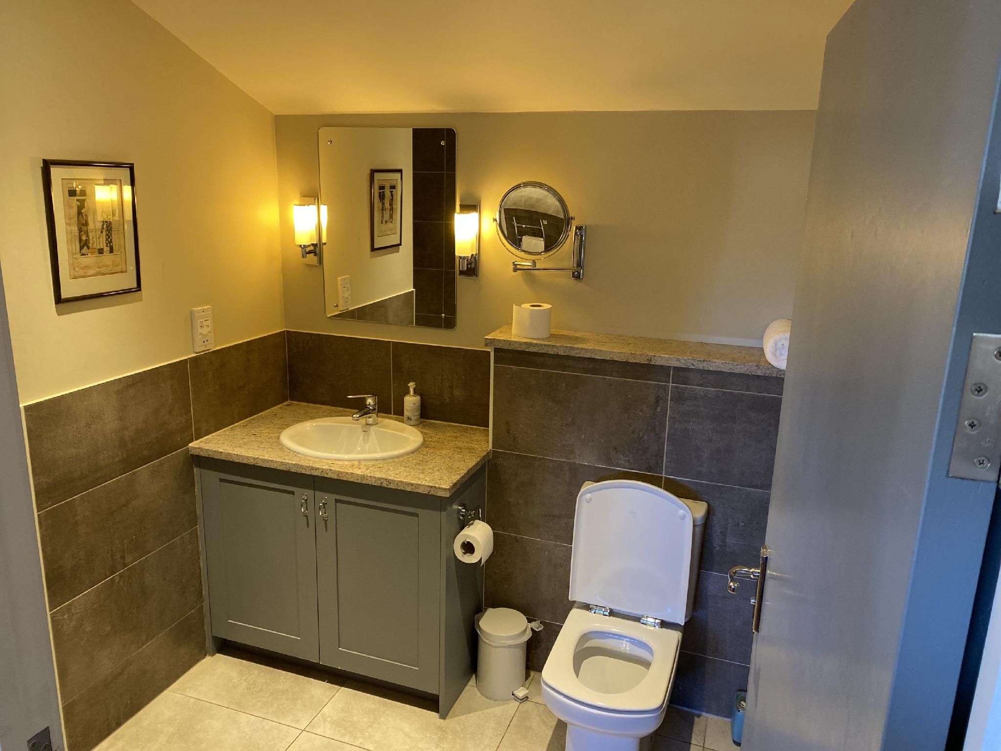 Apartment-Studio-Private Bathroom-Red lion little barn