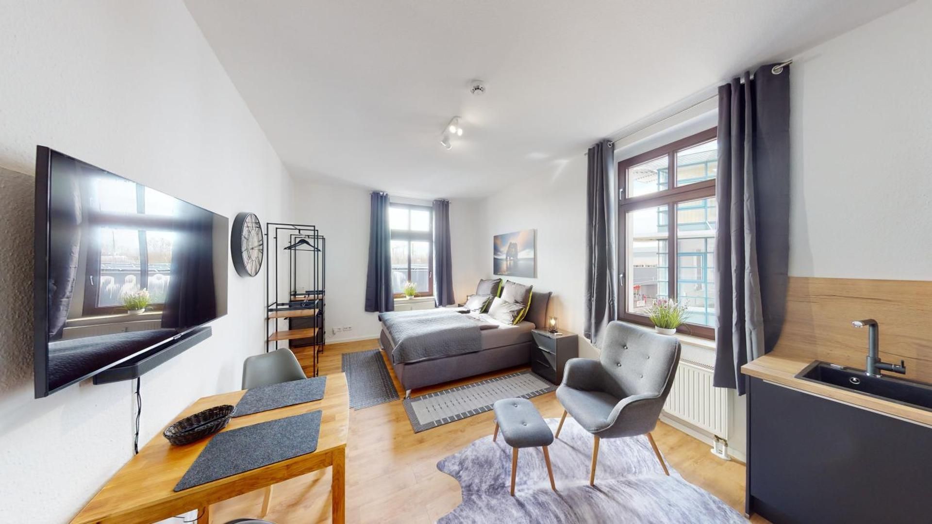 Studio Apartment