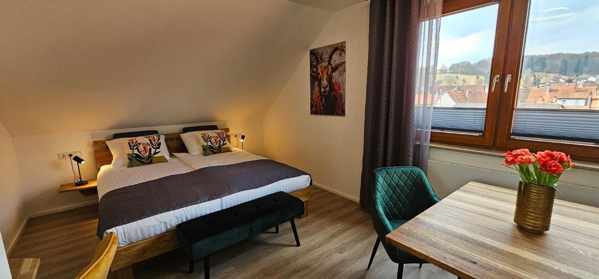 Deluxe One-Bedroom Apartment