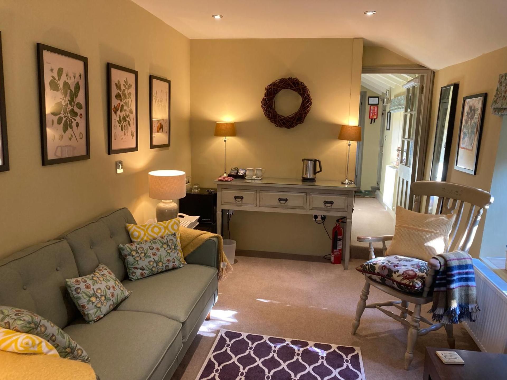 Maplestone Deluxe King Suite 3