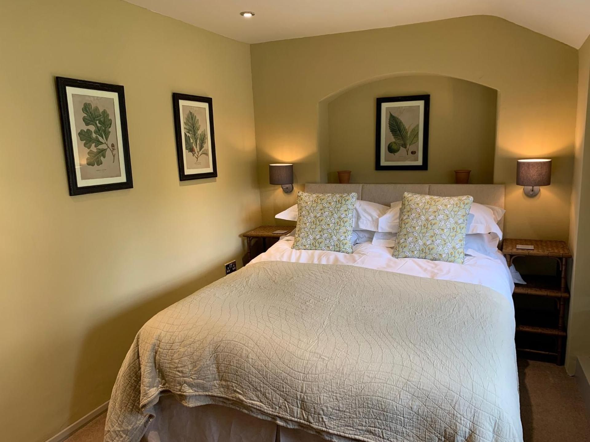 Maplestone Deluxe King Suite