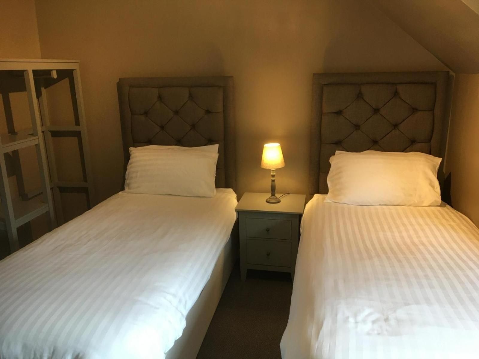 Classic Twin Room