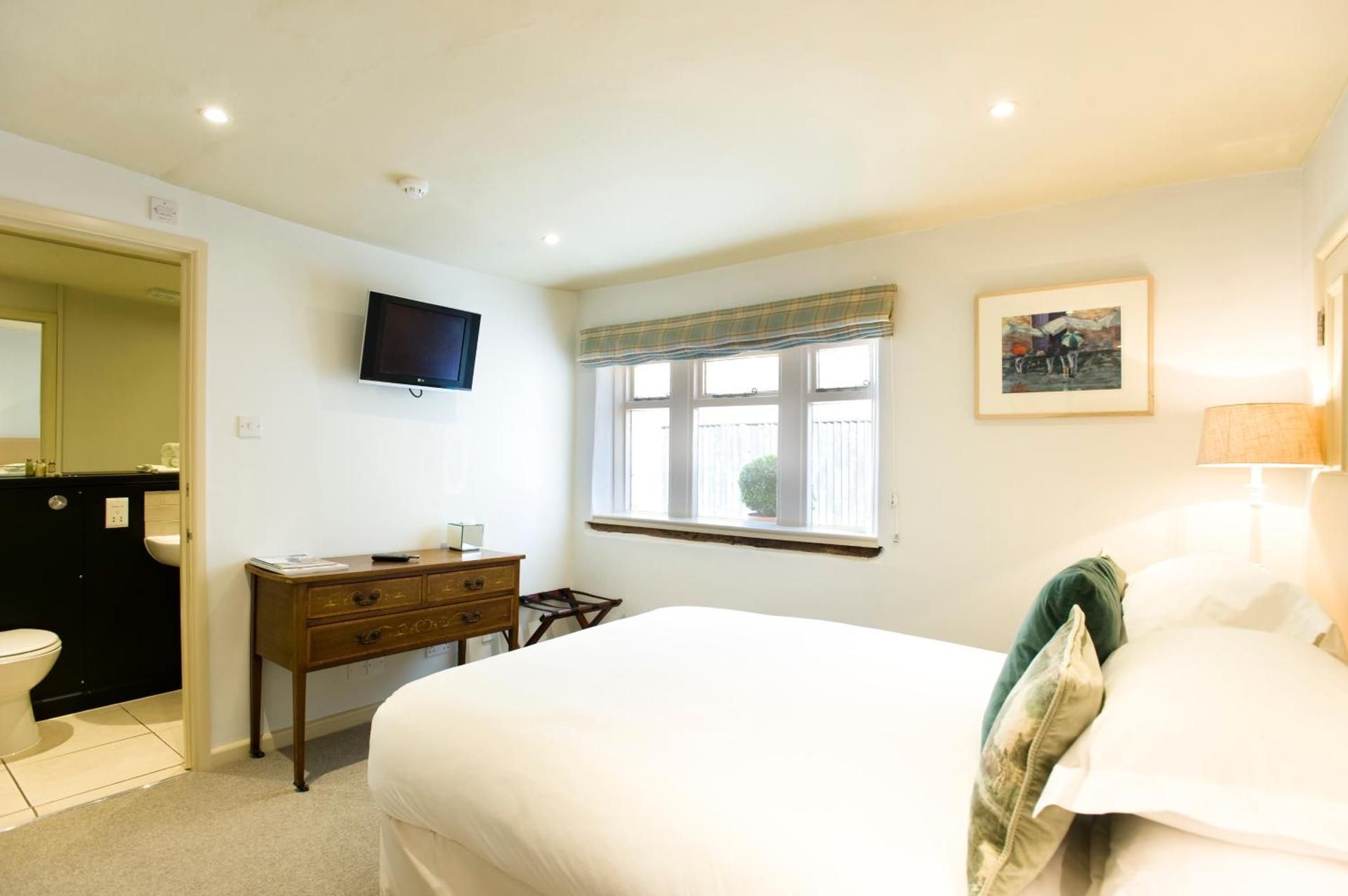 Double Room with Private Bathroom