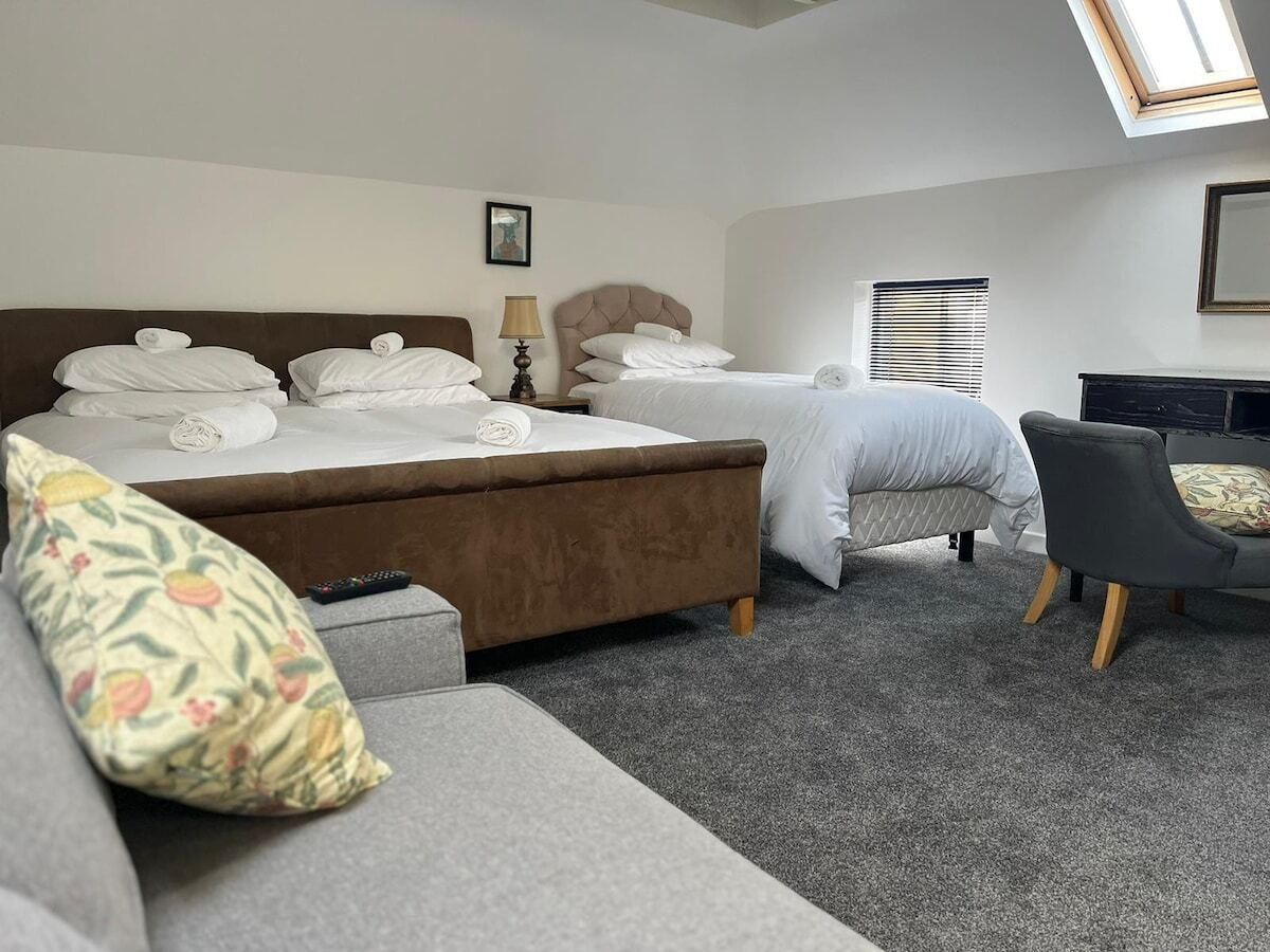 Kimmeridge Bay-Triple Room-Ensuite-Comfort