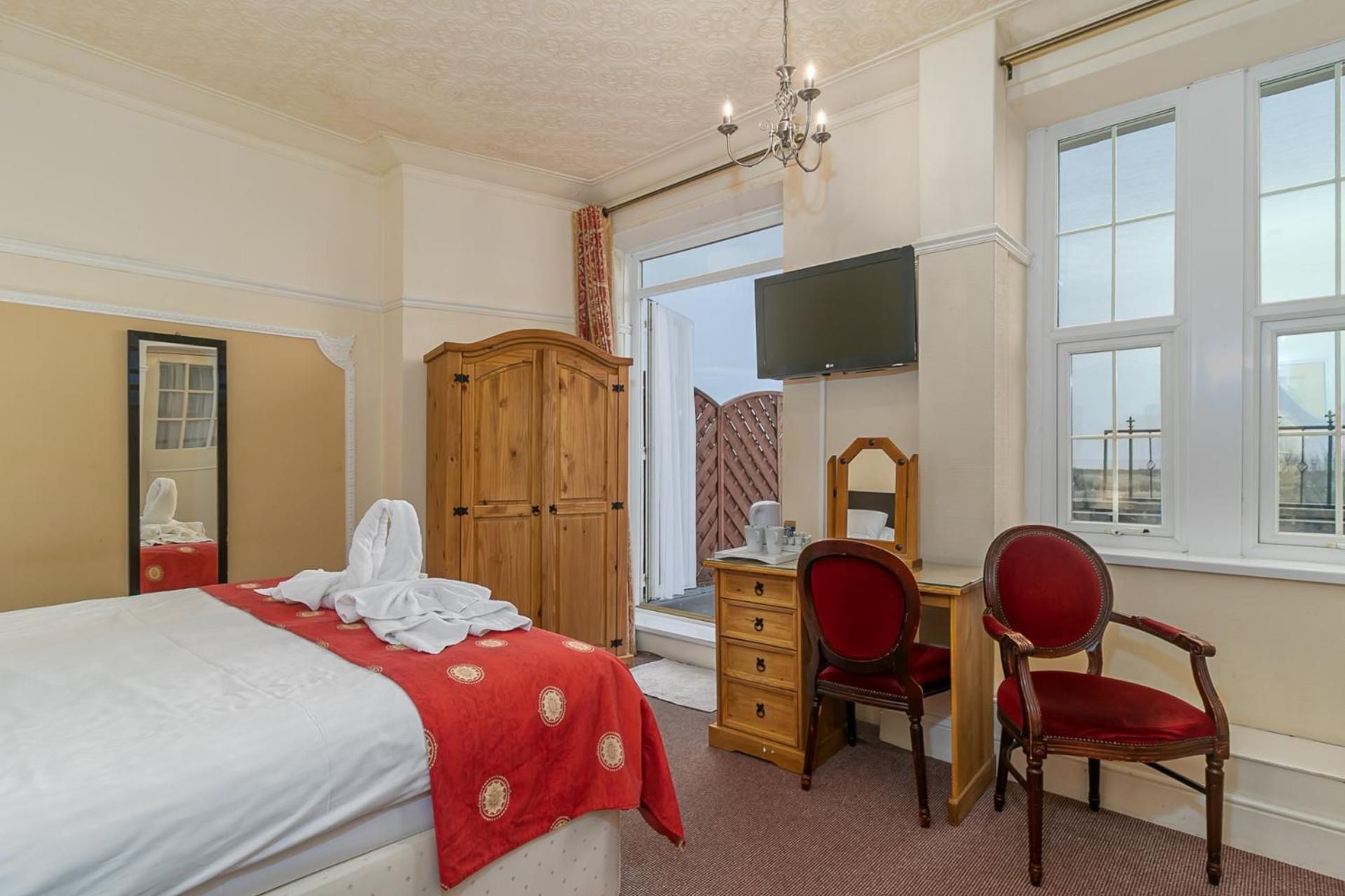 Deluxe Double with Balcony & Sea View