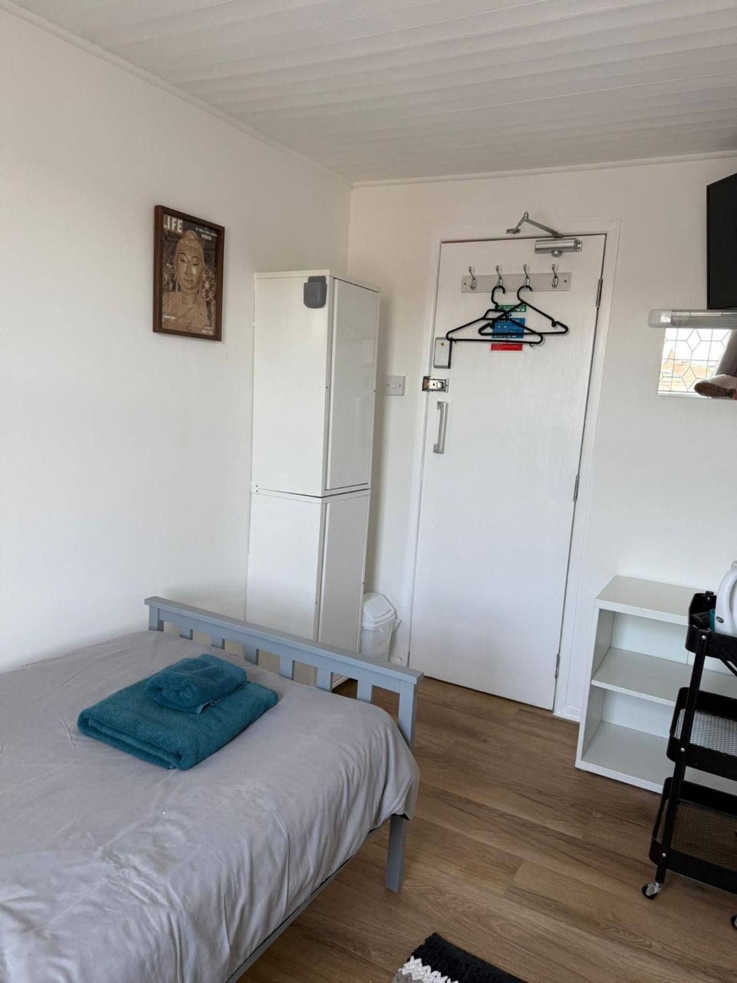 Single Room with Shared Bathroom