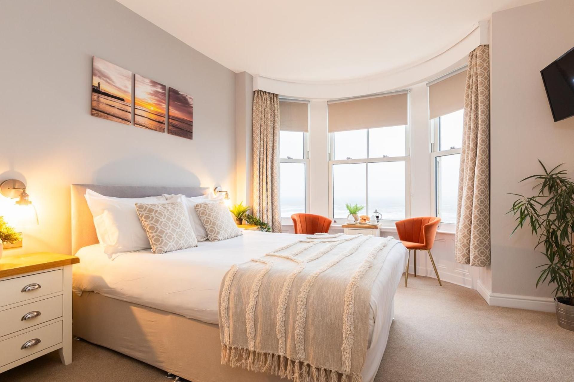 Classic Double Room with Sea View and Walk-In Shower - Non-Smoking