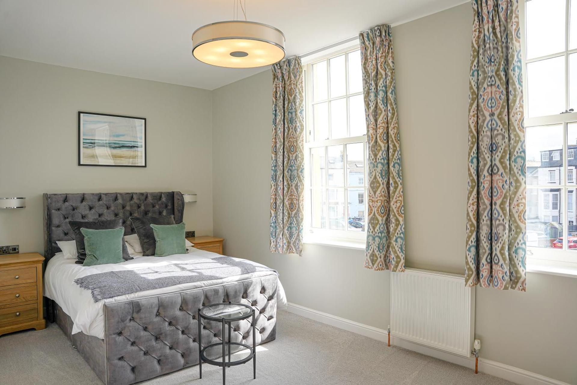 Executive King Room with Walk-In Shower - Non-Smoking