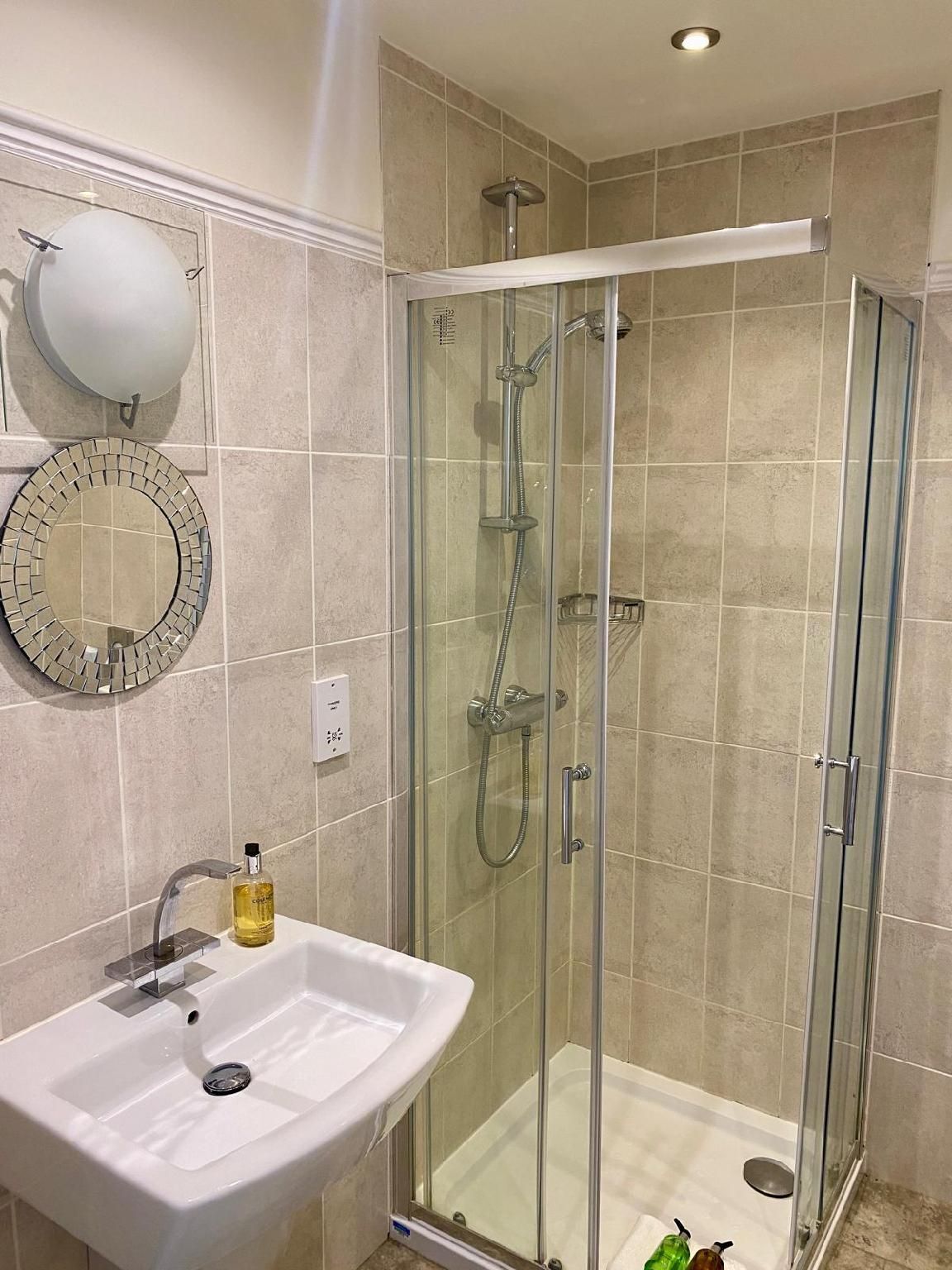 Budget Double Ensuite Street and Garden View