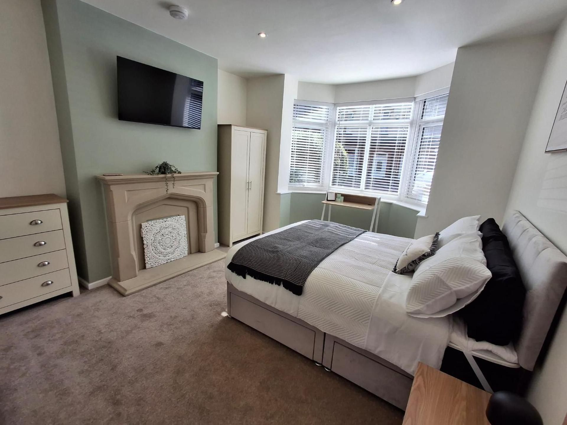 Double Room with Private External Bathroom