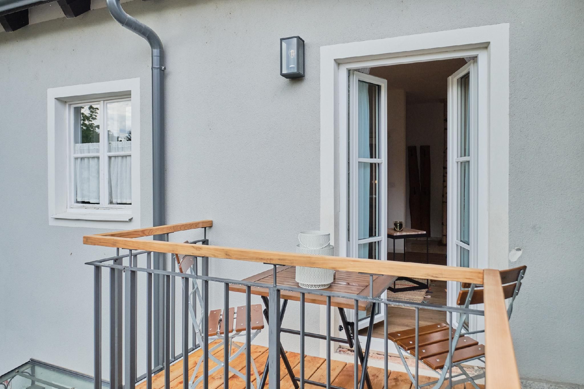 Boutique-Hotel am Ledererturm Design-Apartment-Eigenes Badezimmer-Balkon