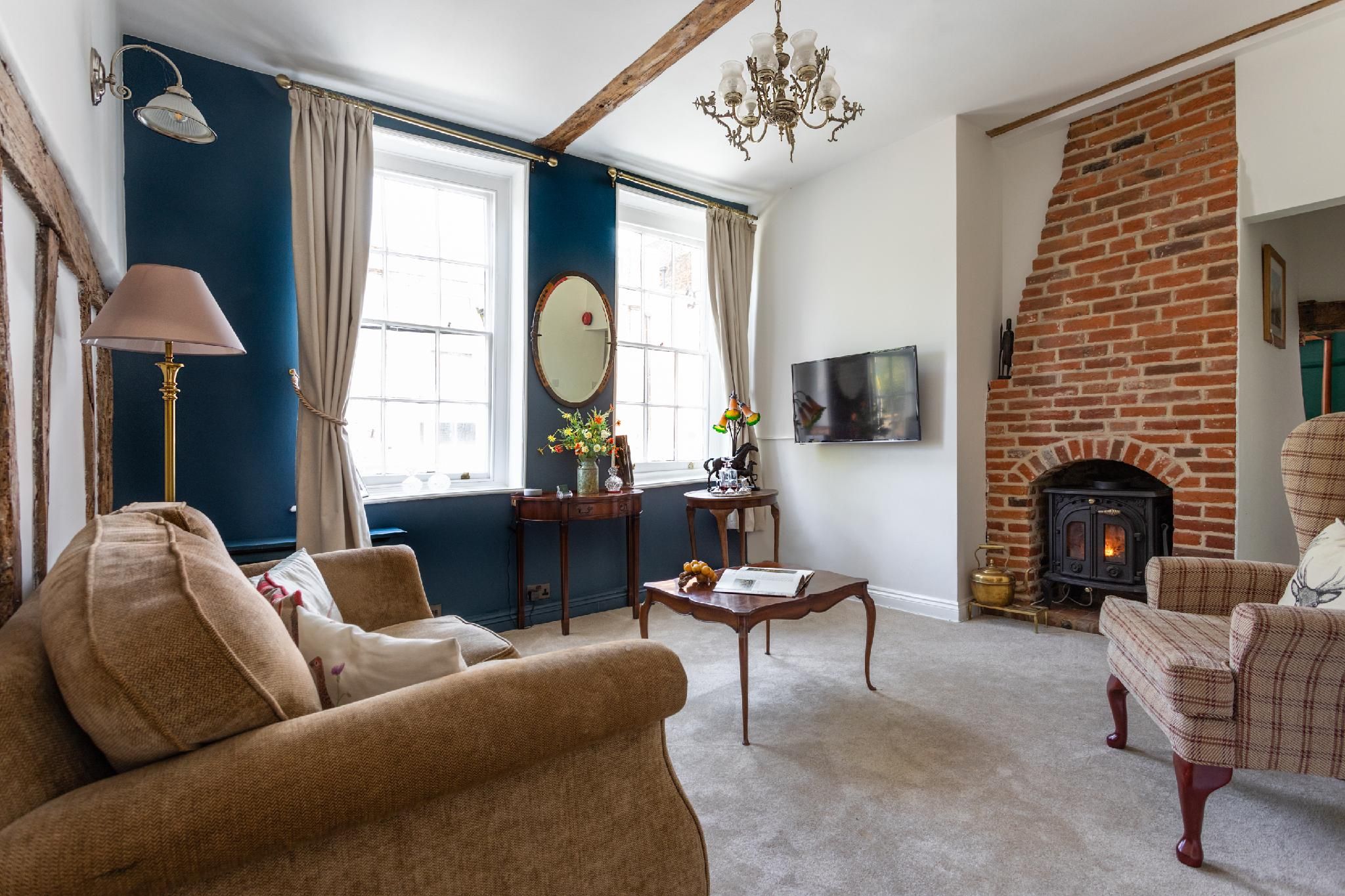 Quaint Four Poster En-Suite Apartment