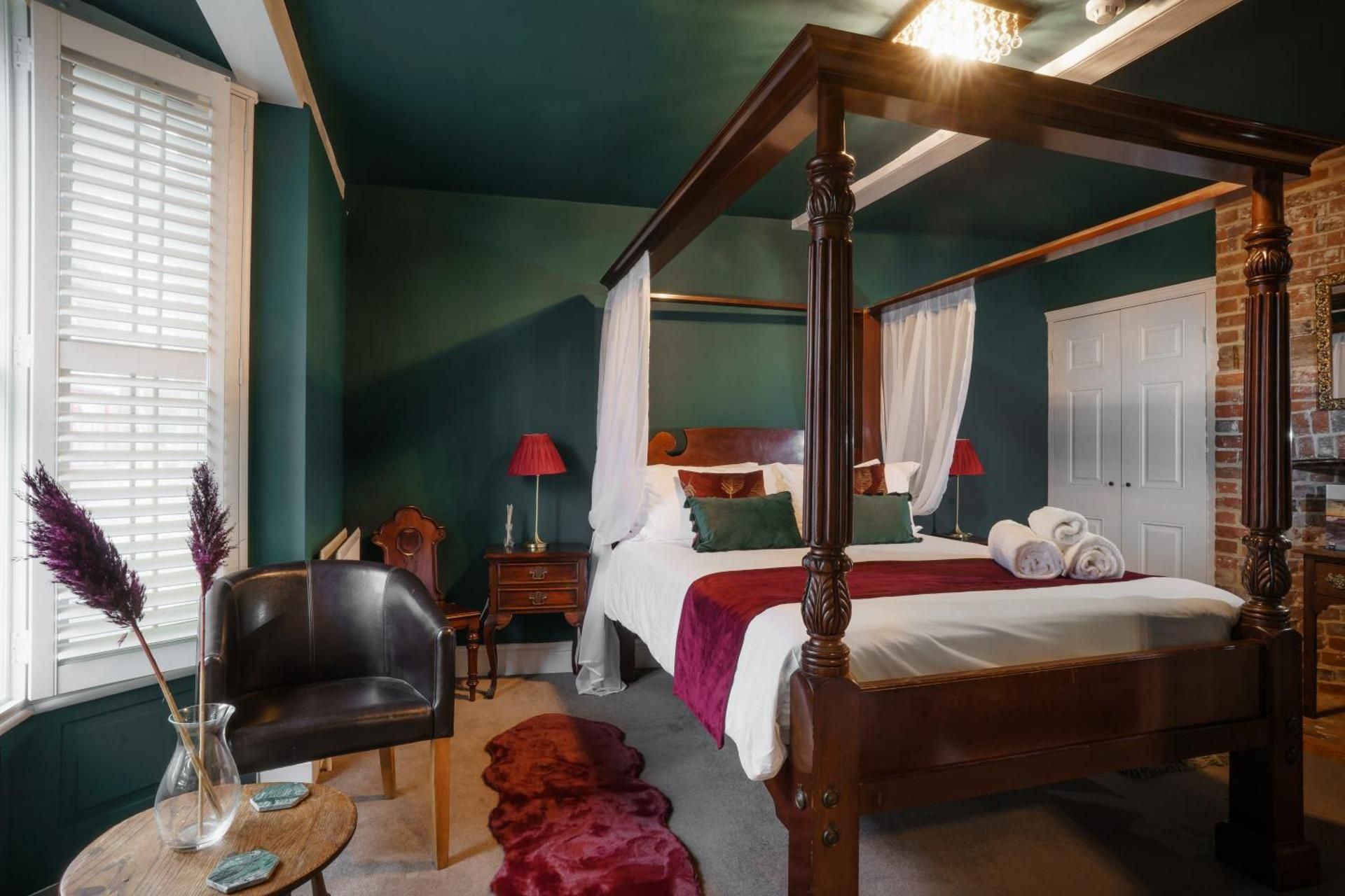 Double Room with Four Poster Bed