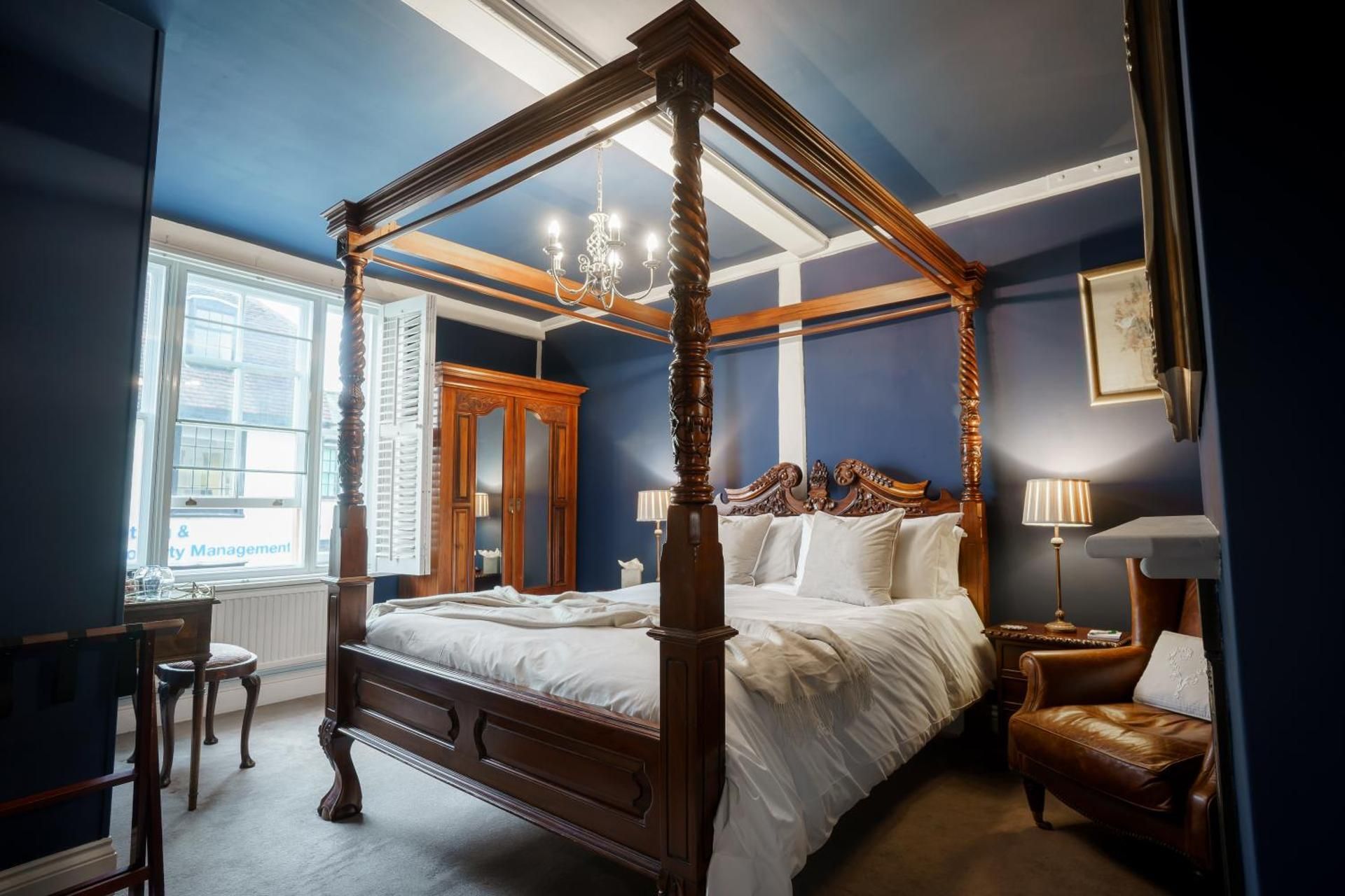 Double Room with Four Poster Bed