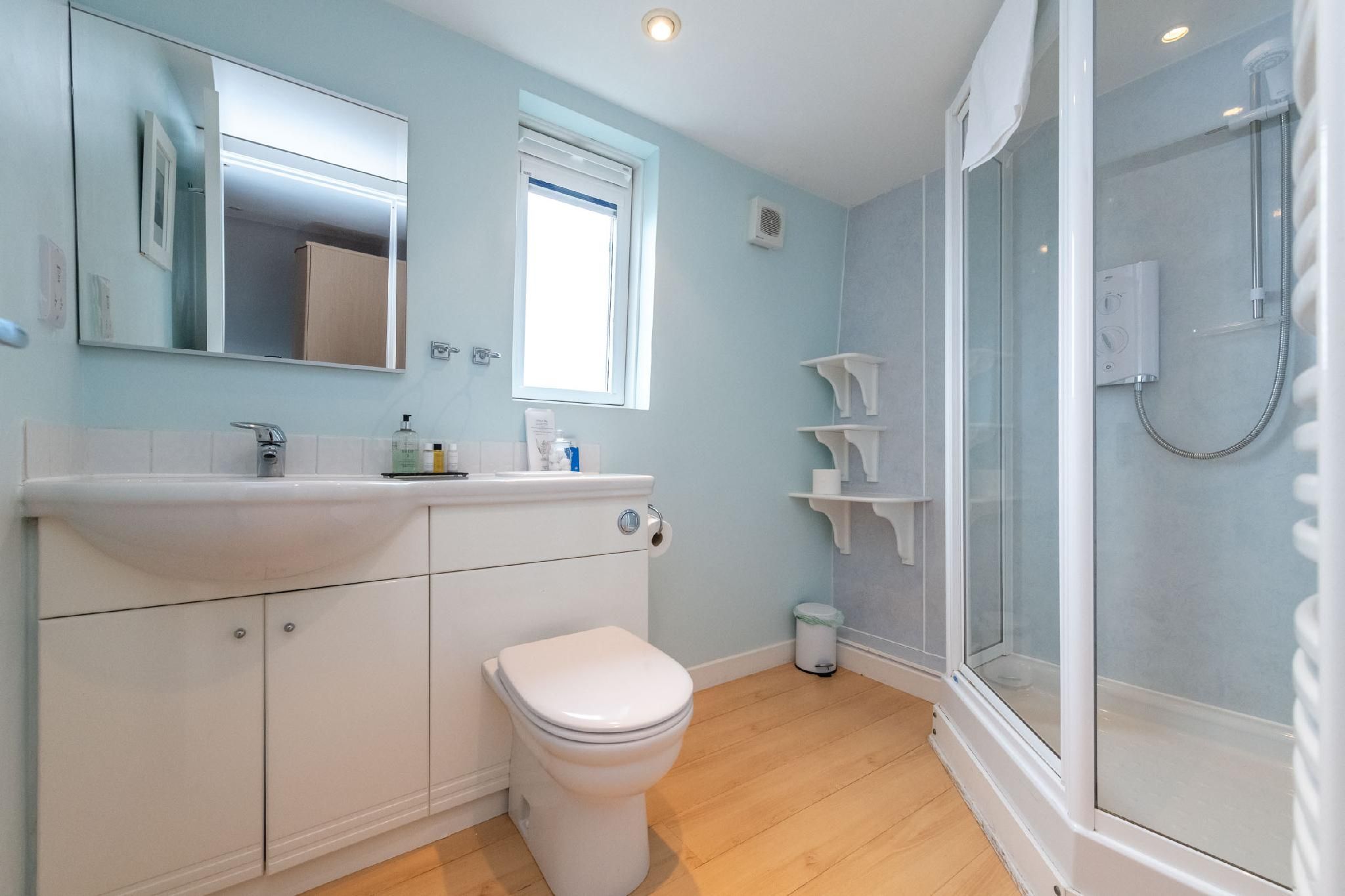 Twin room-Superior-Ensuite with Shower-Sea View-BENNACHIE