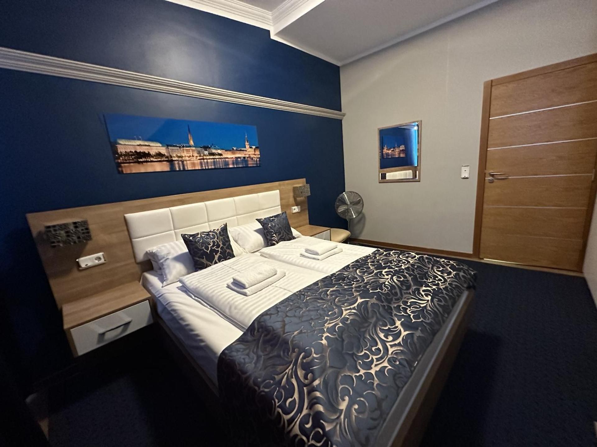 Double Room with Shared Bathroom