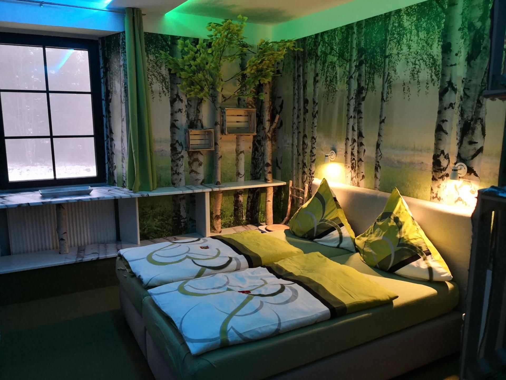 Queen Room