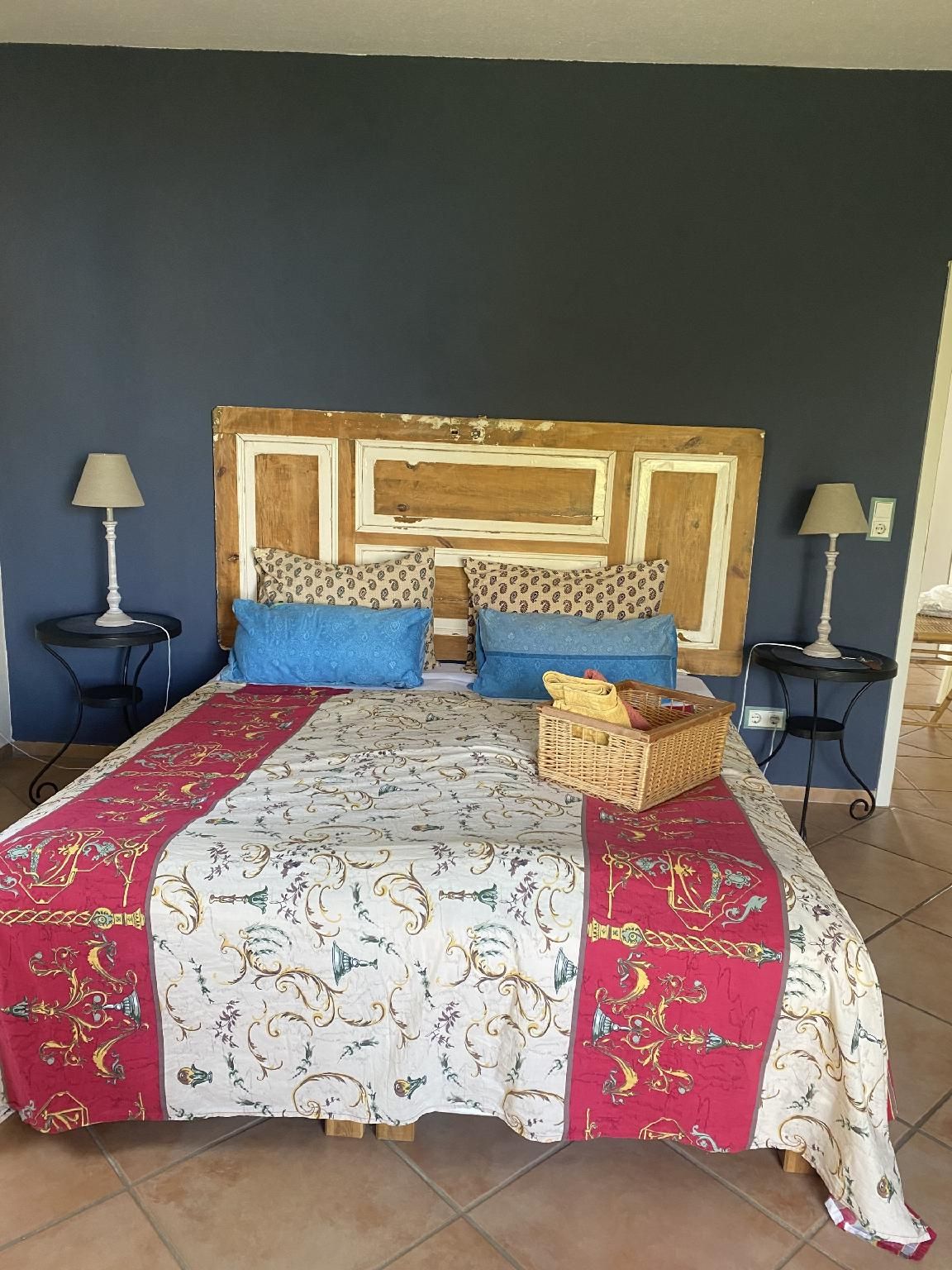 Doppelzimmer-Klassisch-Gemeinsames Badezimmer-Gartenblick-Frohe Laune