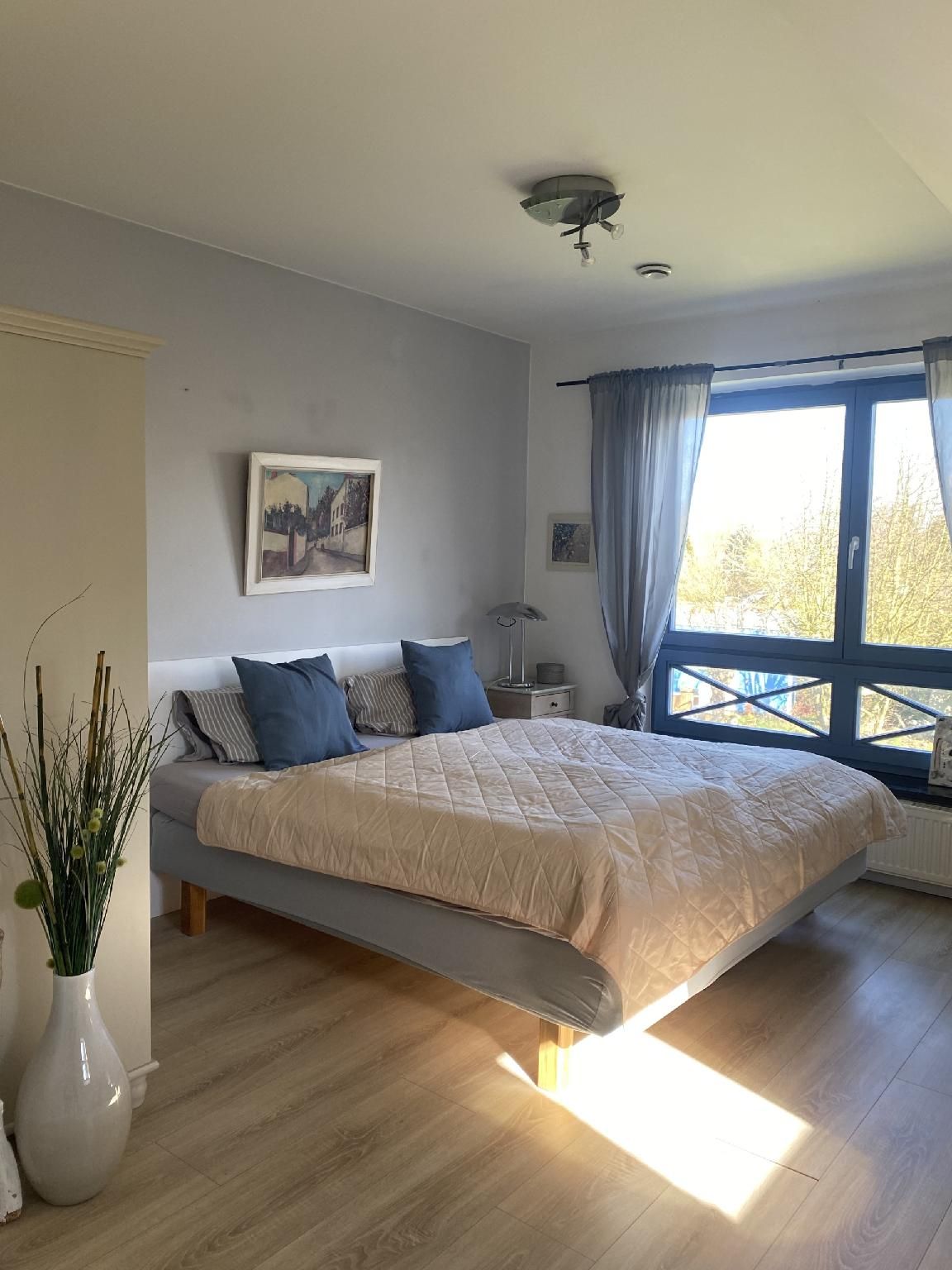 Doppelzimmer-Klassisch-Gemeinsames Badezimmer-Gartenblick-Zeitlos