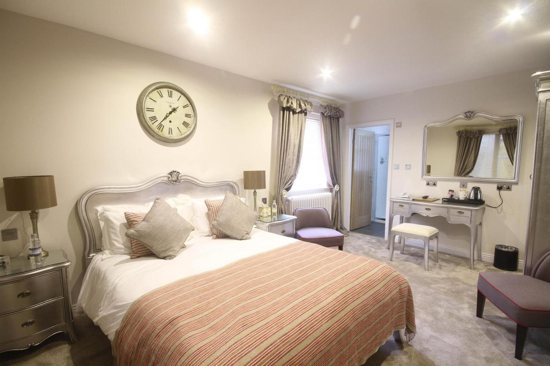 Superior King Room