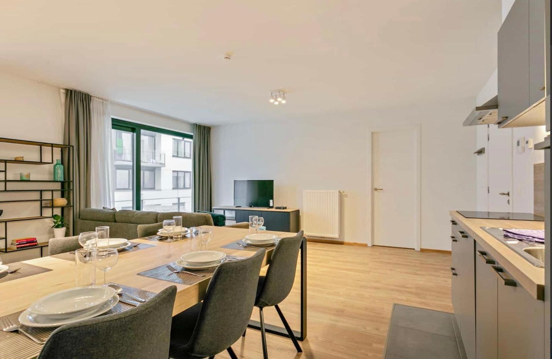 Furnished 2 Bedroom Apartment in City Center