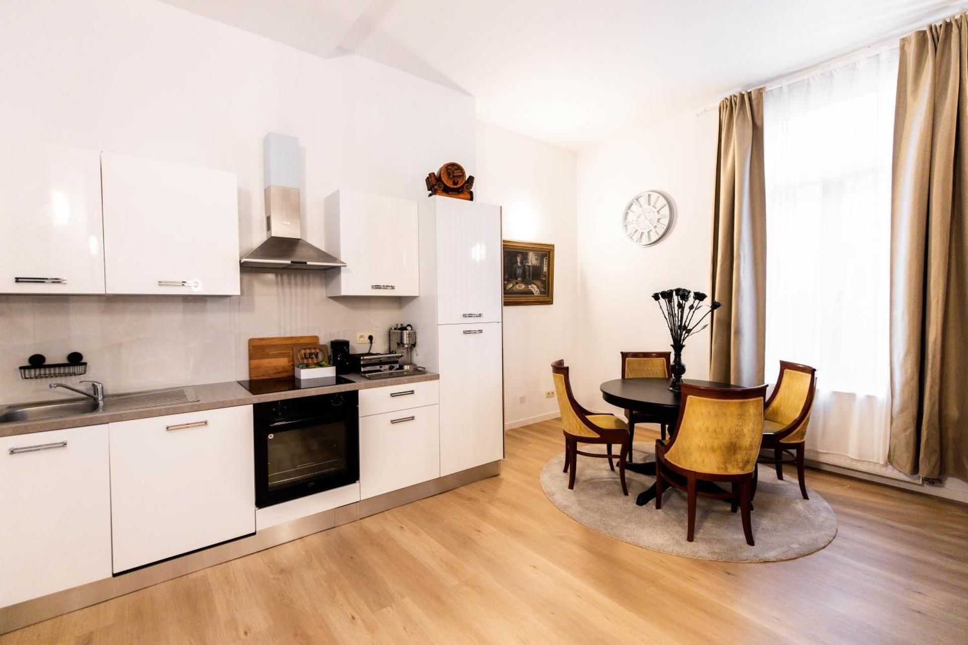 Gotha Aparthotel One-Bedroom Deluxe Apartment 3