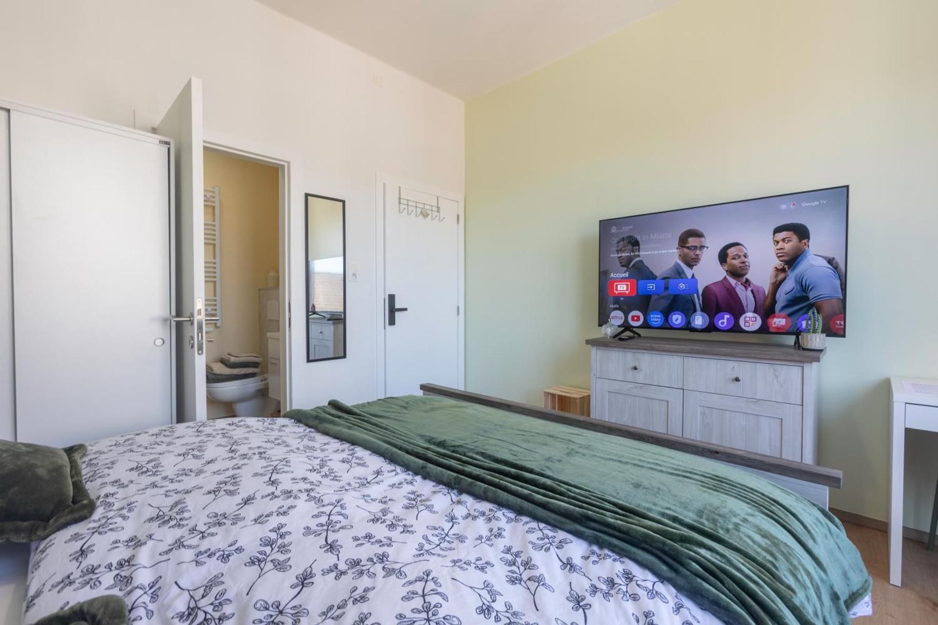 Double Room with Private Bathroom