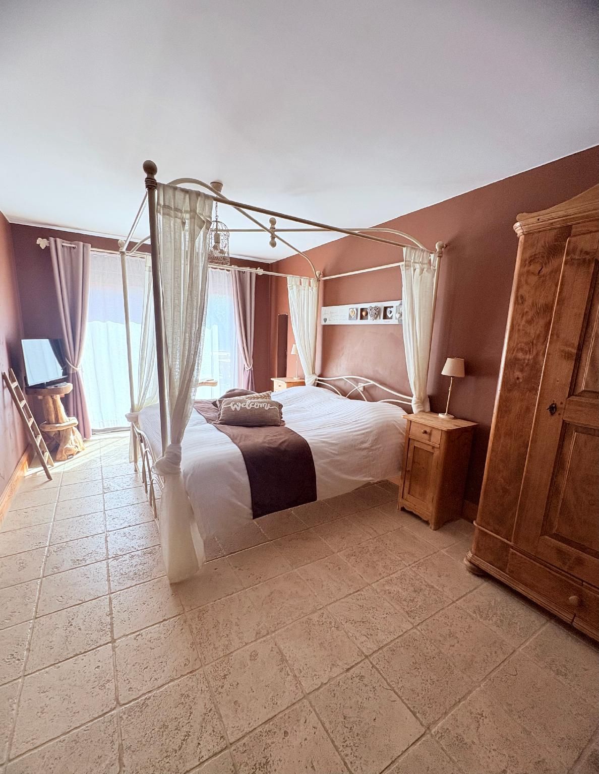 Comme a la Ferme Superior Queen