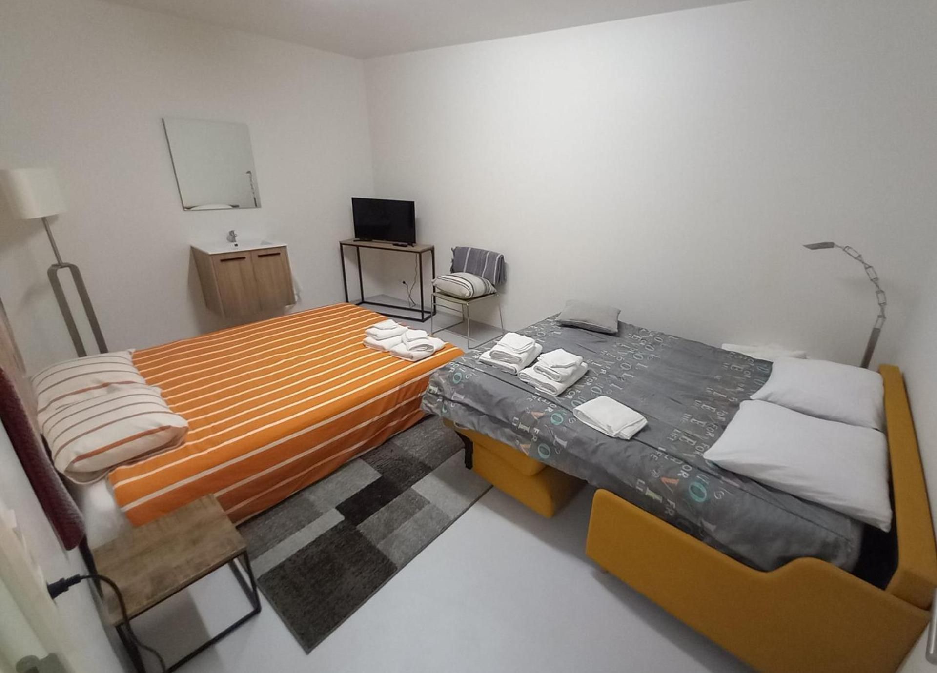 Double Room with Shared Bathroom