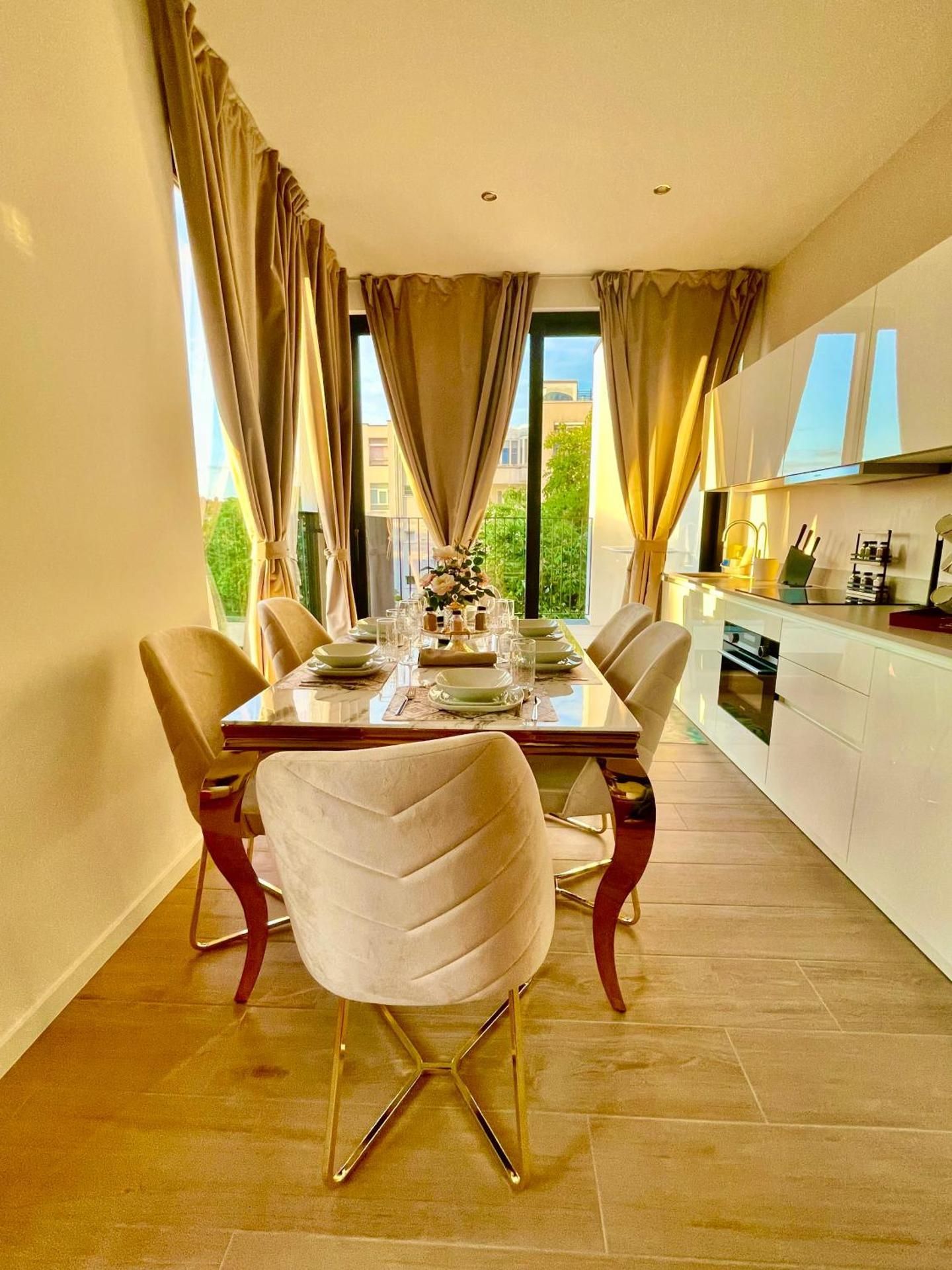 One Lux Stay Near Antwerp Central - 2 Bedroom 1 5 Bathroom