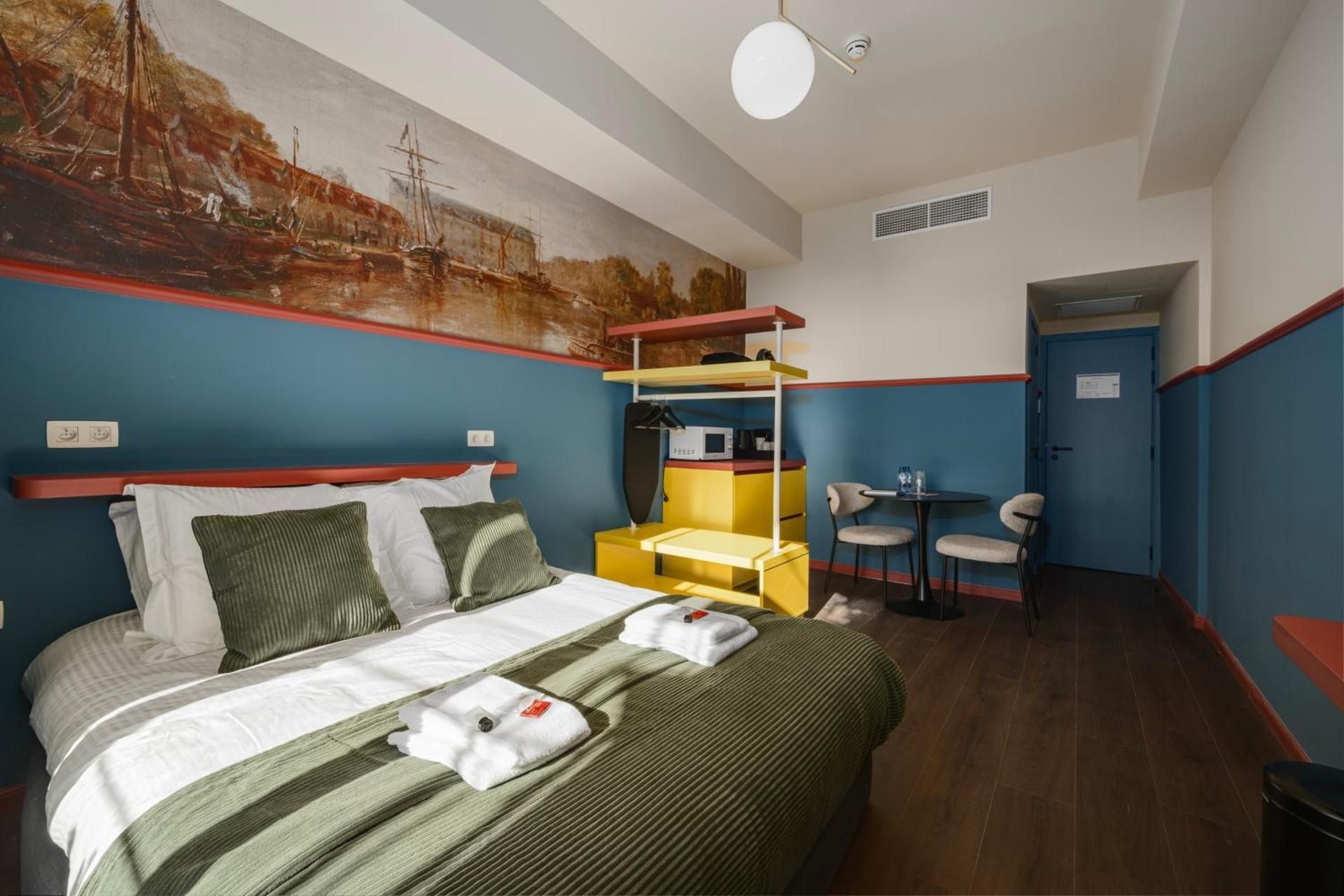 Suite with Garden View