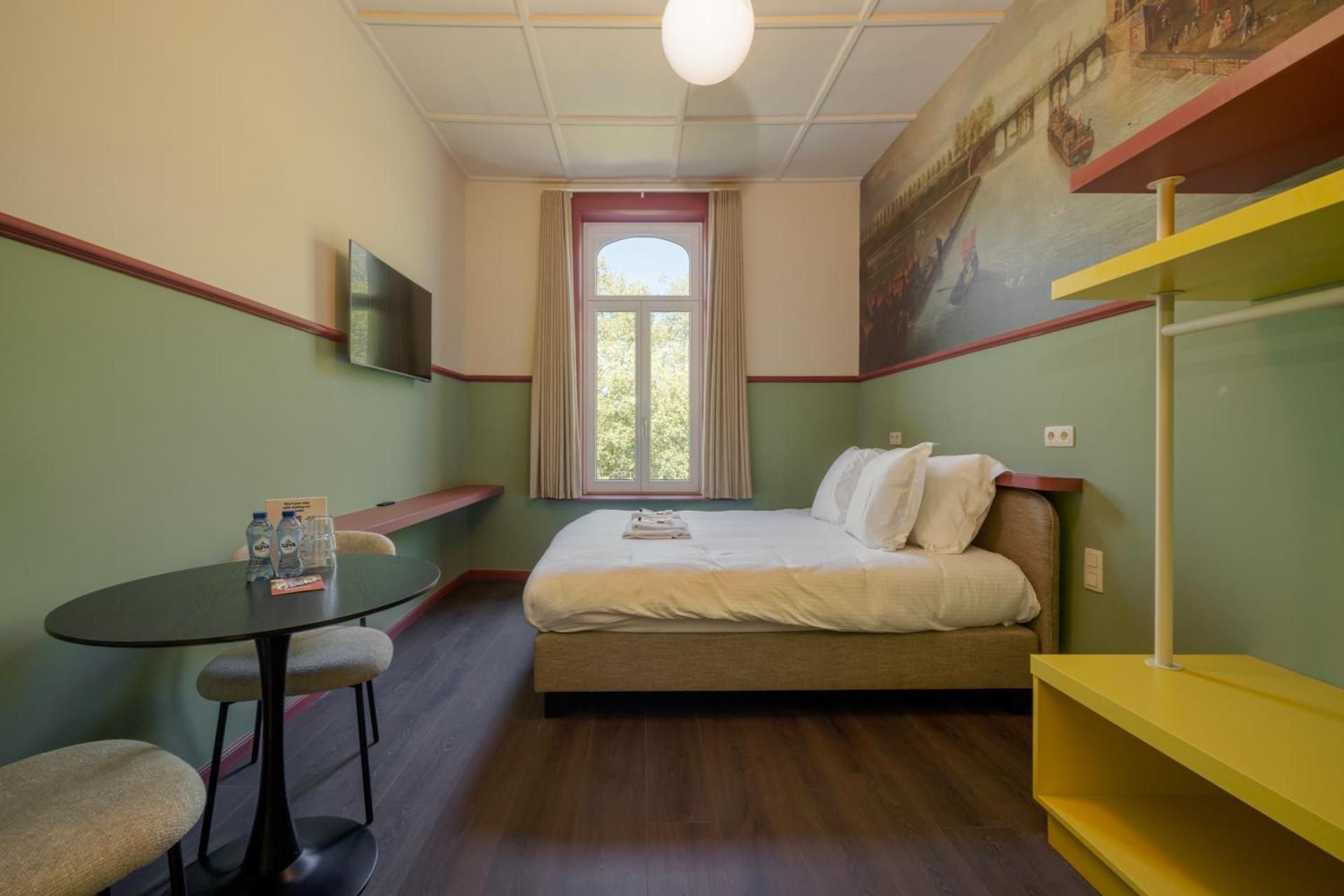 Suite with City View