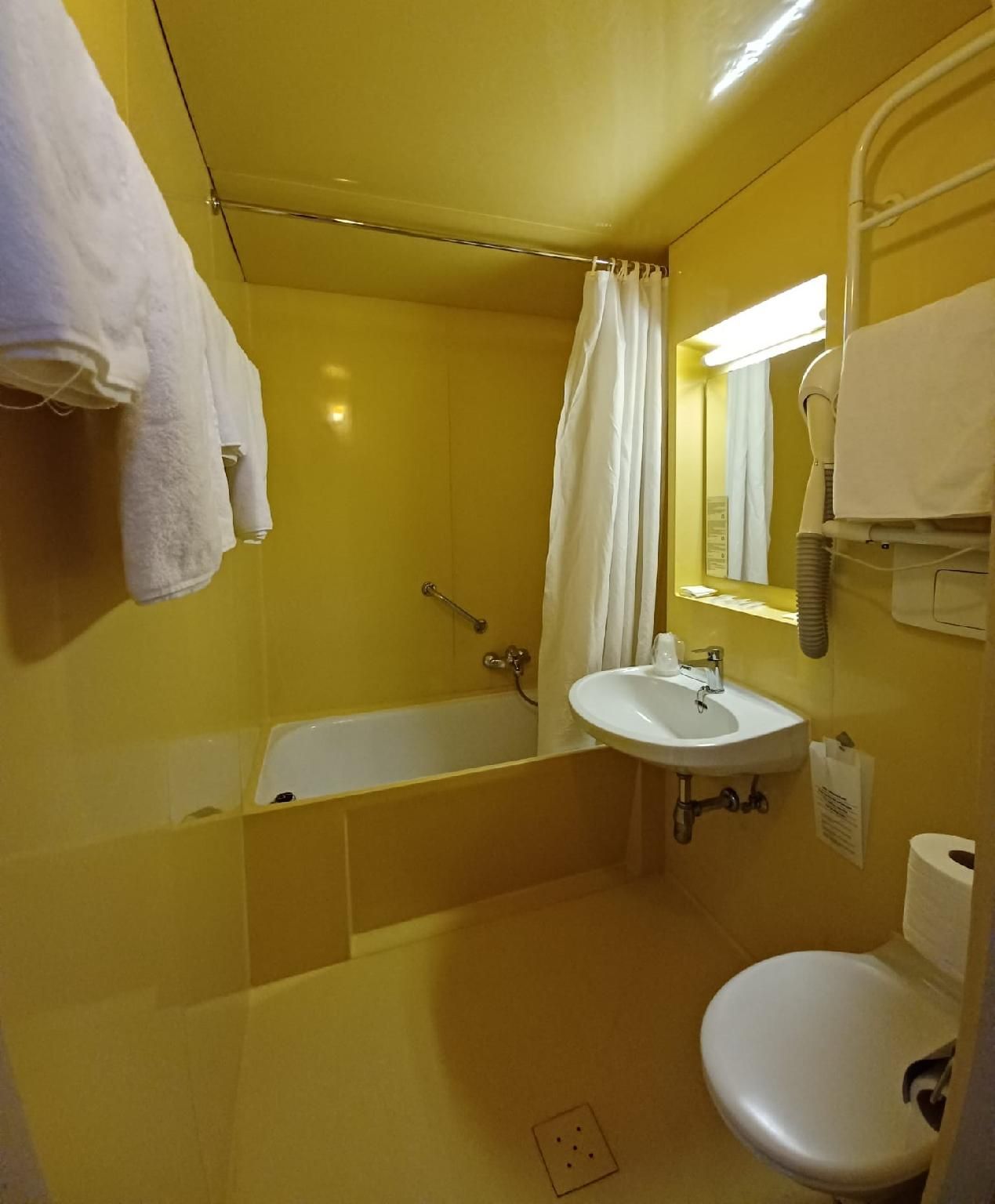 3 People Room - Bedroom