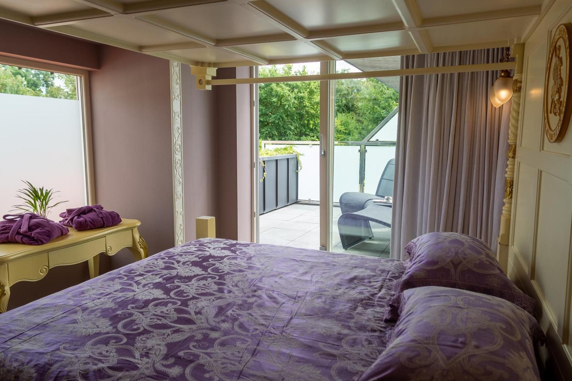 Junior Suite with Balcony