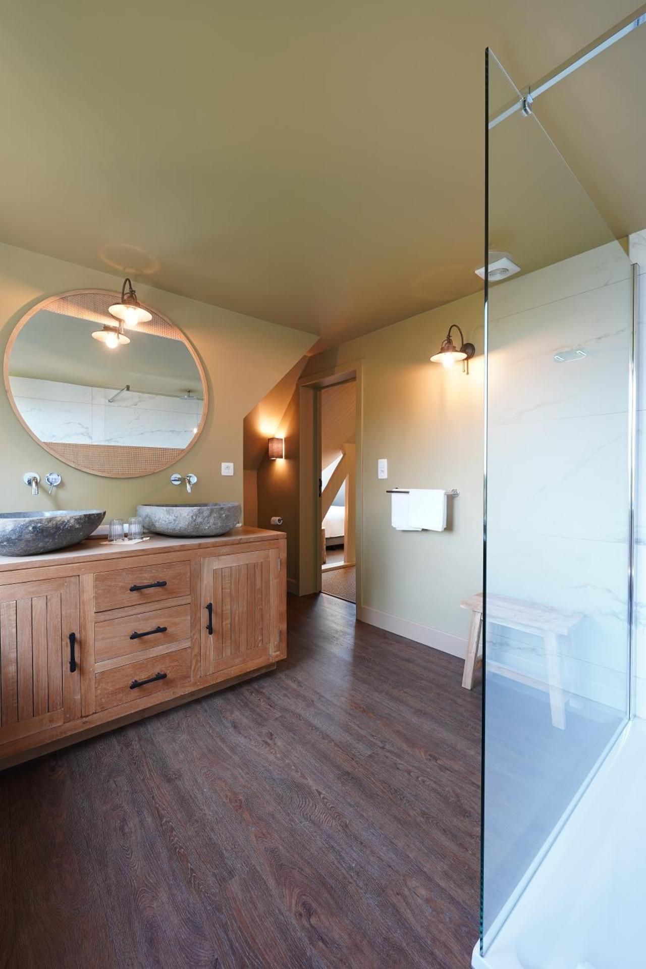 Deluxe Double Room with Bath